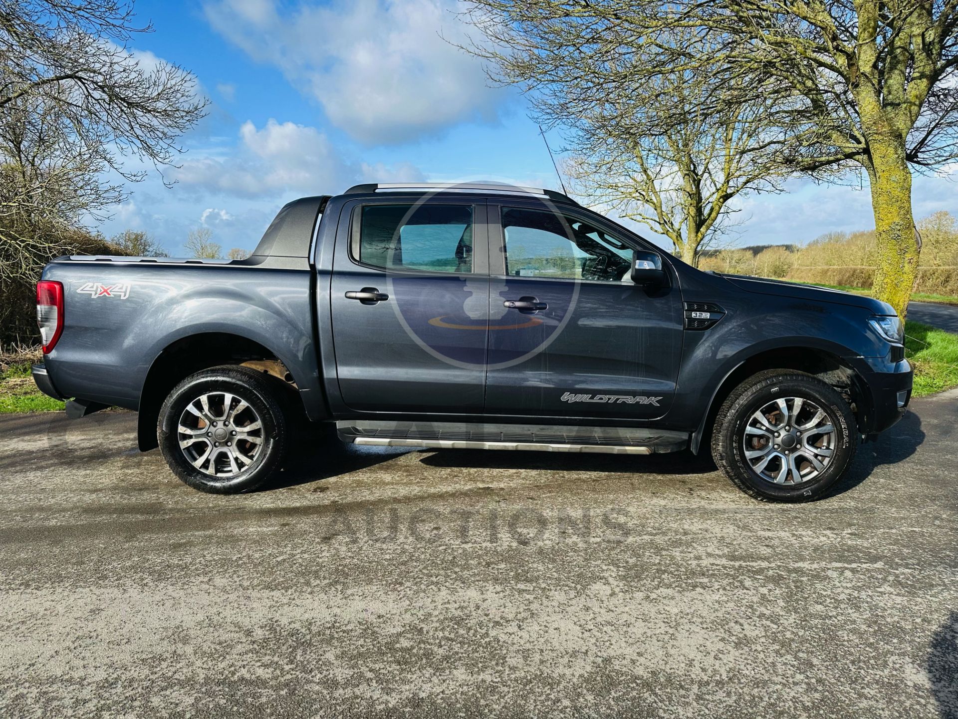 FORD RANGER *WILDTRAK EDITION* DOUBLE CAB PICK-UP (2018 - EURO 6) 3.2 TDCI - AUTOMATIC (1 OWNER) - Image 12 of 37