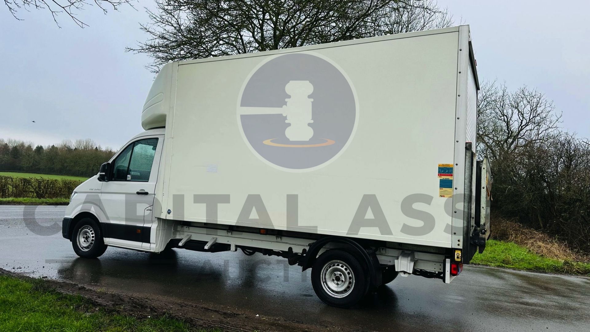 (On Sale) MAN TGE 3.140 *LWB - LUTON / BOX VAN* (69 REG - EURO 6) 140 BHP - 6 SPEED (1 OWNER) - Image 11 of 39