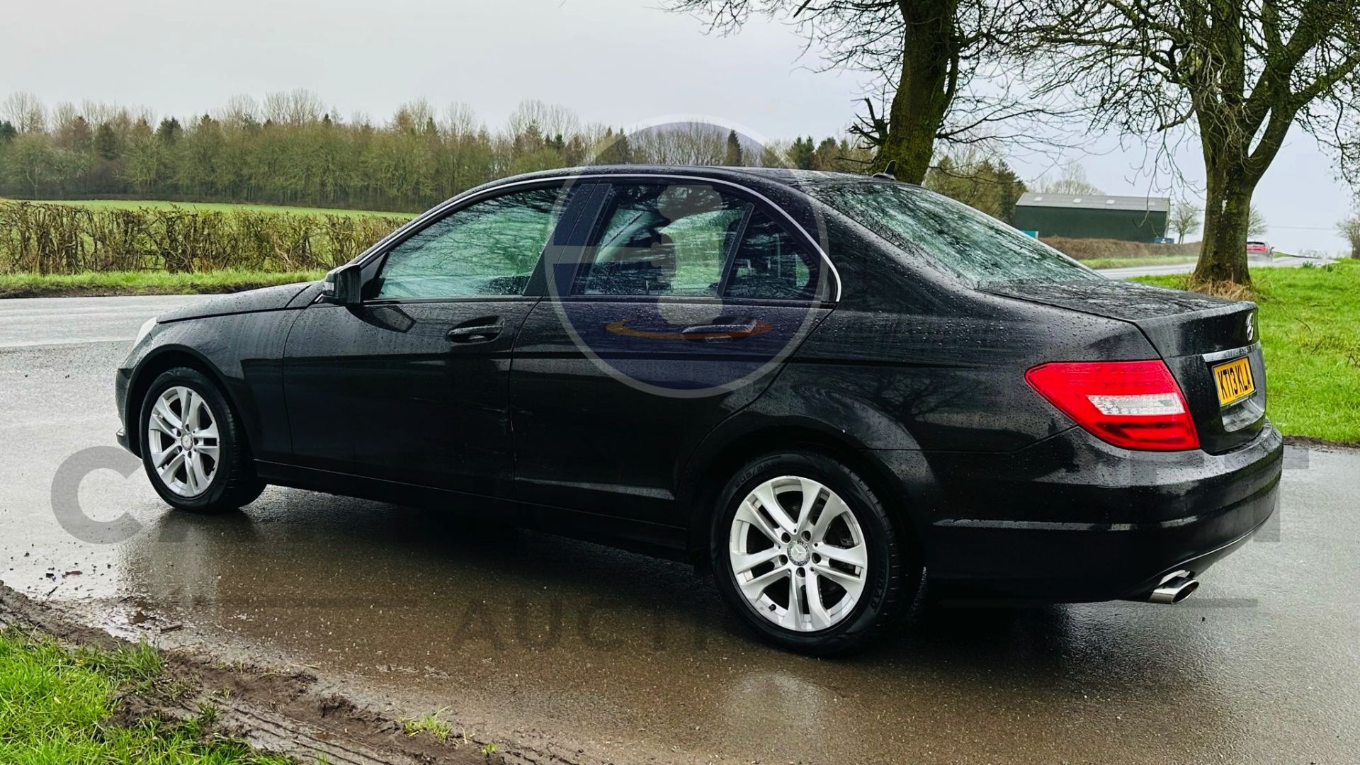 (On Sale) MERCEDES-BENZ C180 *SE EXECUTIVE* 4 DOOR SALOON (2013-FACELIFT MODEL) 1.6 PETROL - 7G AUTO - Image 12 of 41