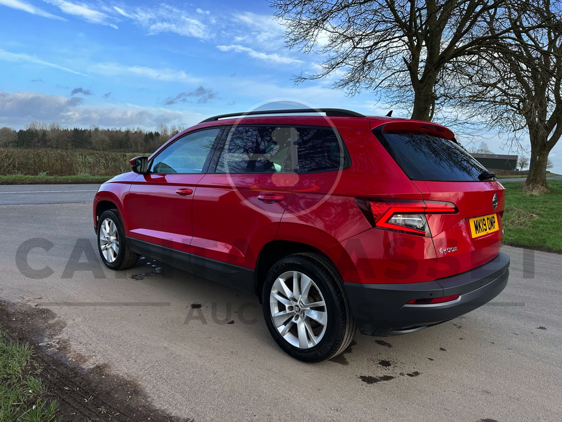 (ON SALE) SKODA KAROQ 1.6TDI "SE" TECHNOLOGY "DSG AUTO" 19 REG - 1 OWNER - SAT NAV - AIR CON - LOOK! - Image 10 of 45