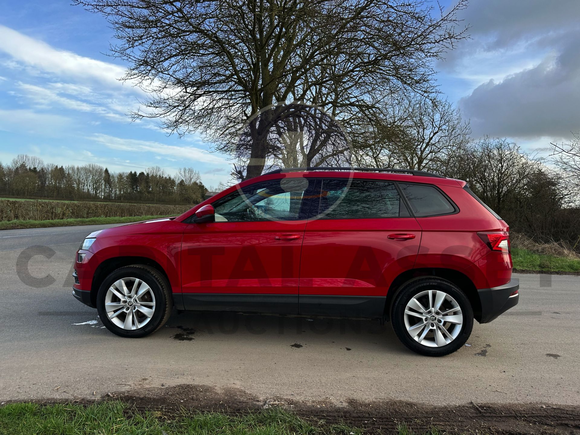 (ON SALE) SKODA KAROQ 1.6TDI "SE" TECHNOLOGY "DSG AUTO" 19 REG - 1 OWNER - SAT NAV - AIR CON - LOOK! - Image 8 of 45