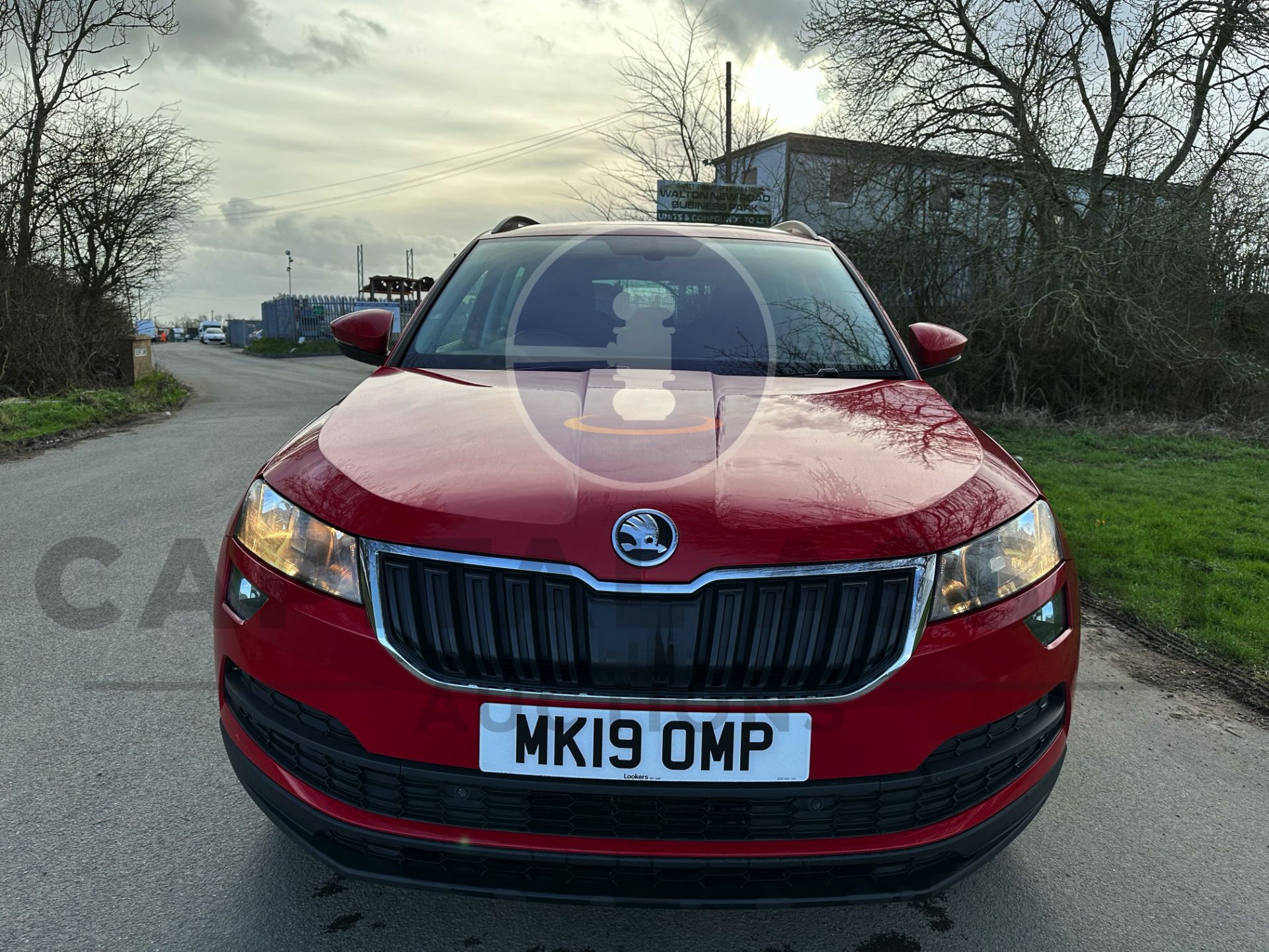 (ON SALE) SKODA KAROQ 1.6TDI "SE" TECHNOLOGY "DSG AUTO" 19 REG - 1 OWNER - SAT NAV - AIR CON - LOOK! - Image 4 of 45