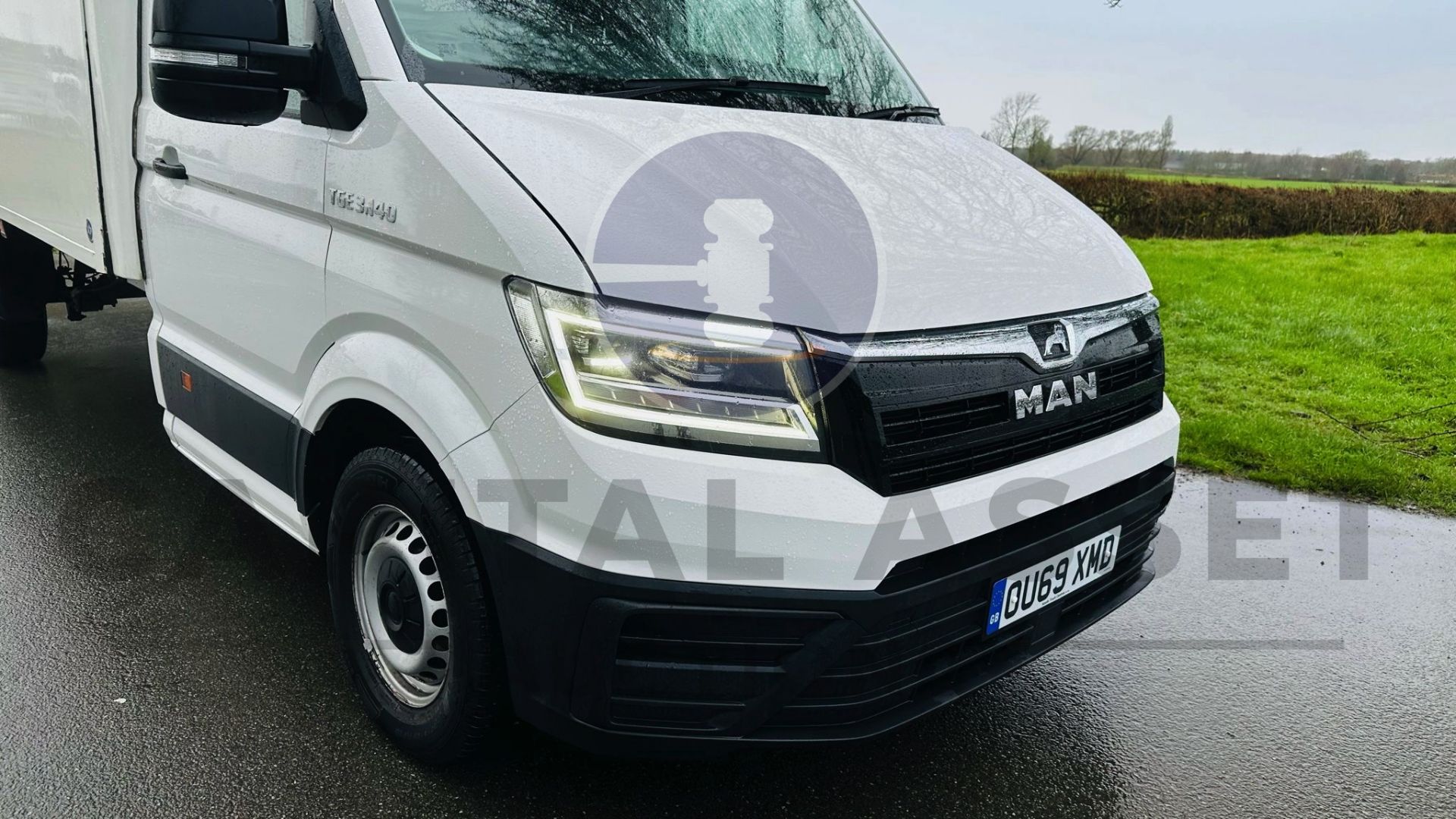 (On Sale) MAN TGE 3.140 *LWB - LUTON / BOX VAN* (69 REG - EURO 6) 140 BHP - 6 SPEED (1 OWNER) - Image 3 of 39