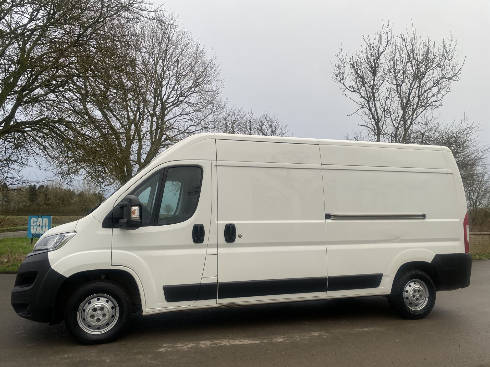 CITROEN RELAY 2.2 BLUE HDI (140) LONG WHEEL BASE HIGH ROOF - 2020 MODEL - ONLY 88K MILES - SAT NAV - Image 6 of 26