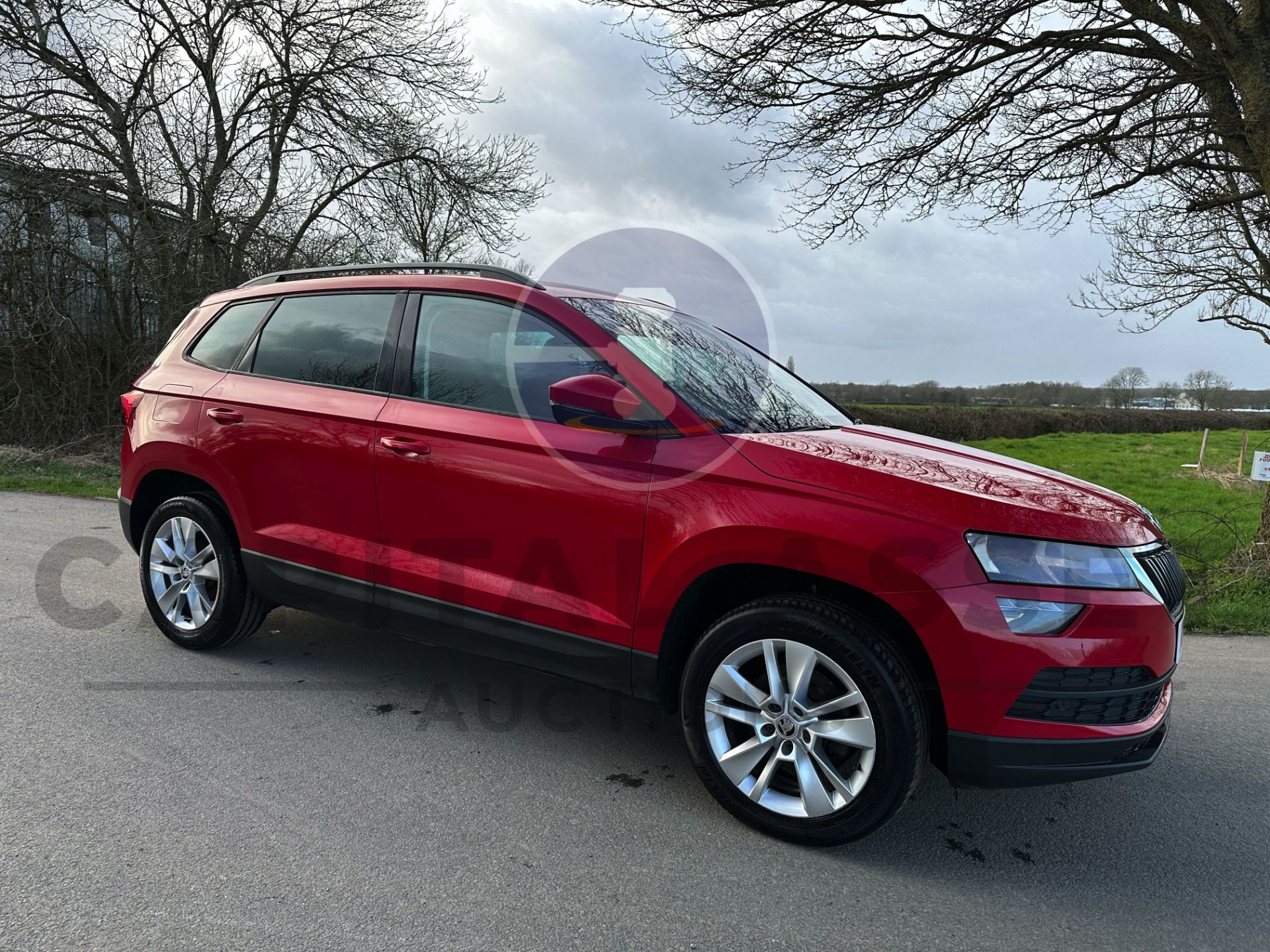 (ON SALE) SKODA KAROQ 1.6TDI "SE" TECHNOLOGY "DSG AUTO" 19 REG - 1 OWNER - SAT NAV - AIR CON - LOOK! - Image 2 of 45