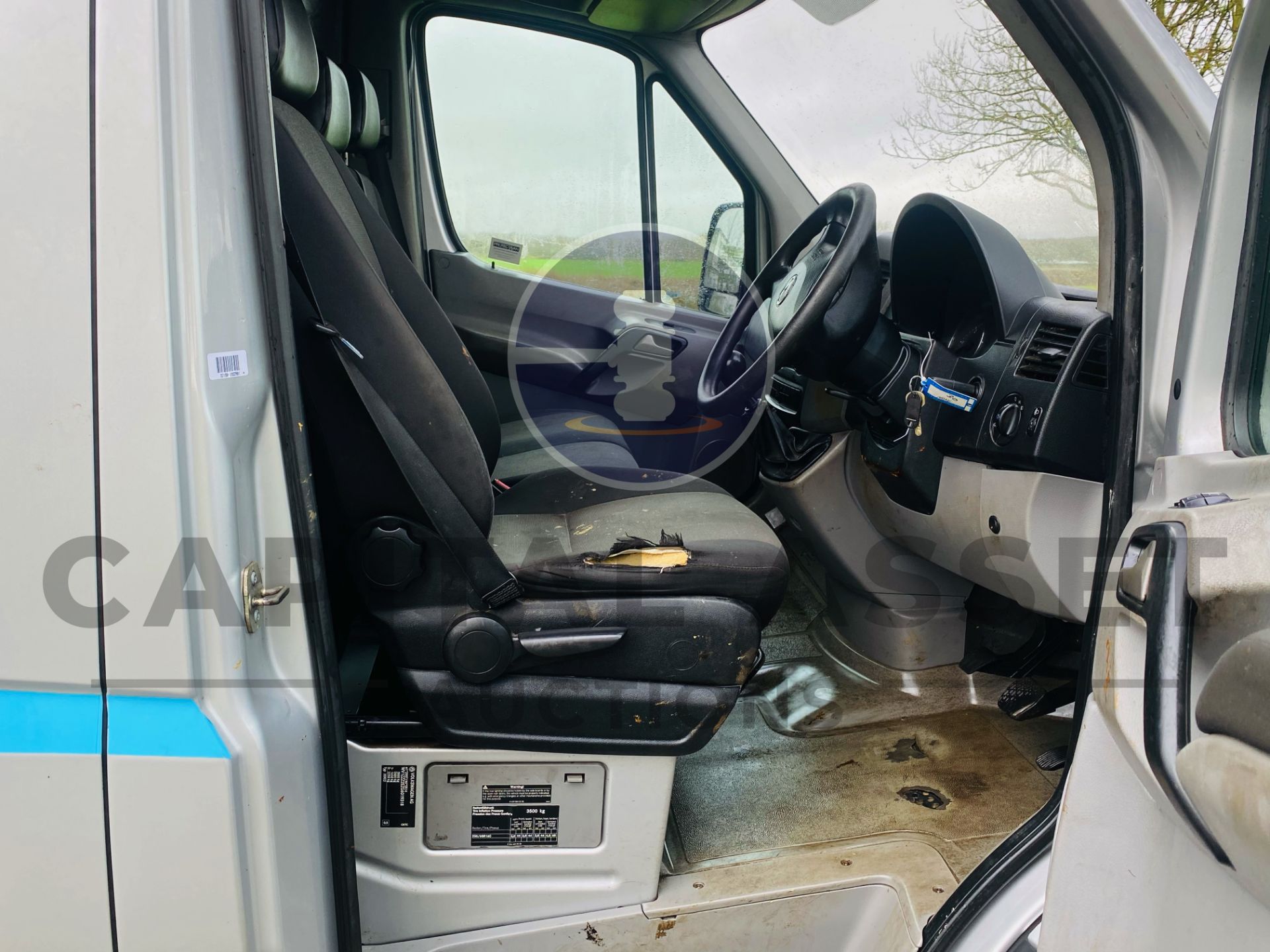 (ON SALE / RESERVE MET) VOLKSWAGON CRAFTER 2.0 TDI LONG WHEEL BASE AIR CONDITIONING-LONG WHEEL BASE - Image 11 of 16