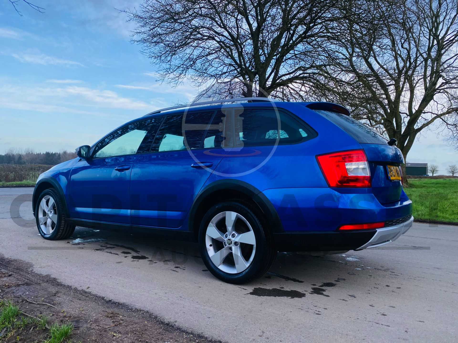 (On Sale) SKODA OCTAVIA *SCOUT. EDITION / 4 X 4 ESTATE* DSG AUTO 184BHP 2.0 TDI 2018 MODEL - 1 OWNER - Image 6 of 29