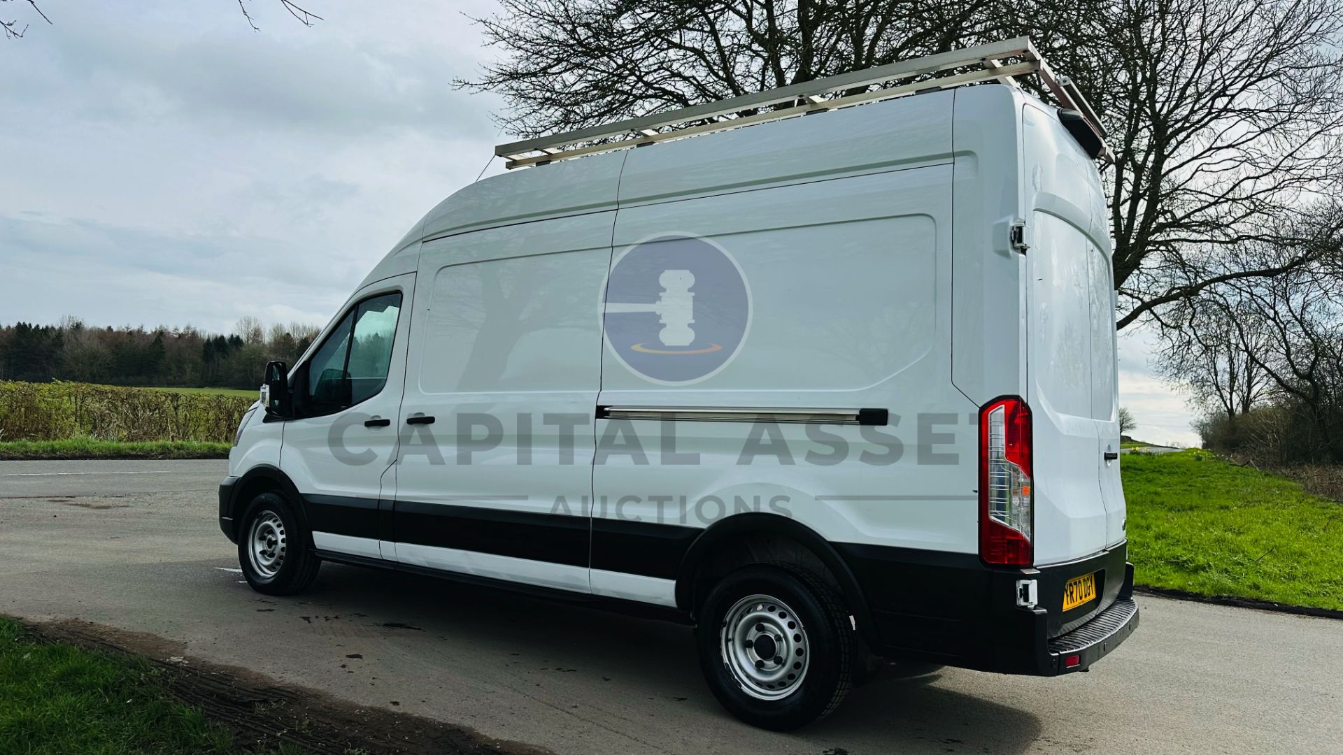 FORD TRANSIT 130 T350 *LEADER EDITION* LWB HI-ROOF (2021 FACELIFT MODEL) 2.0 TDCI 'ECOBLUE' *EURO 6* - Image 5 of 39