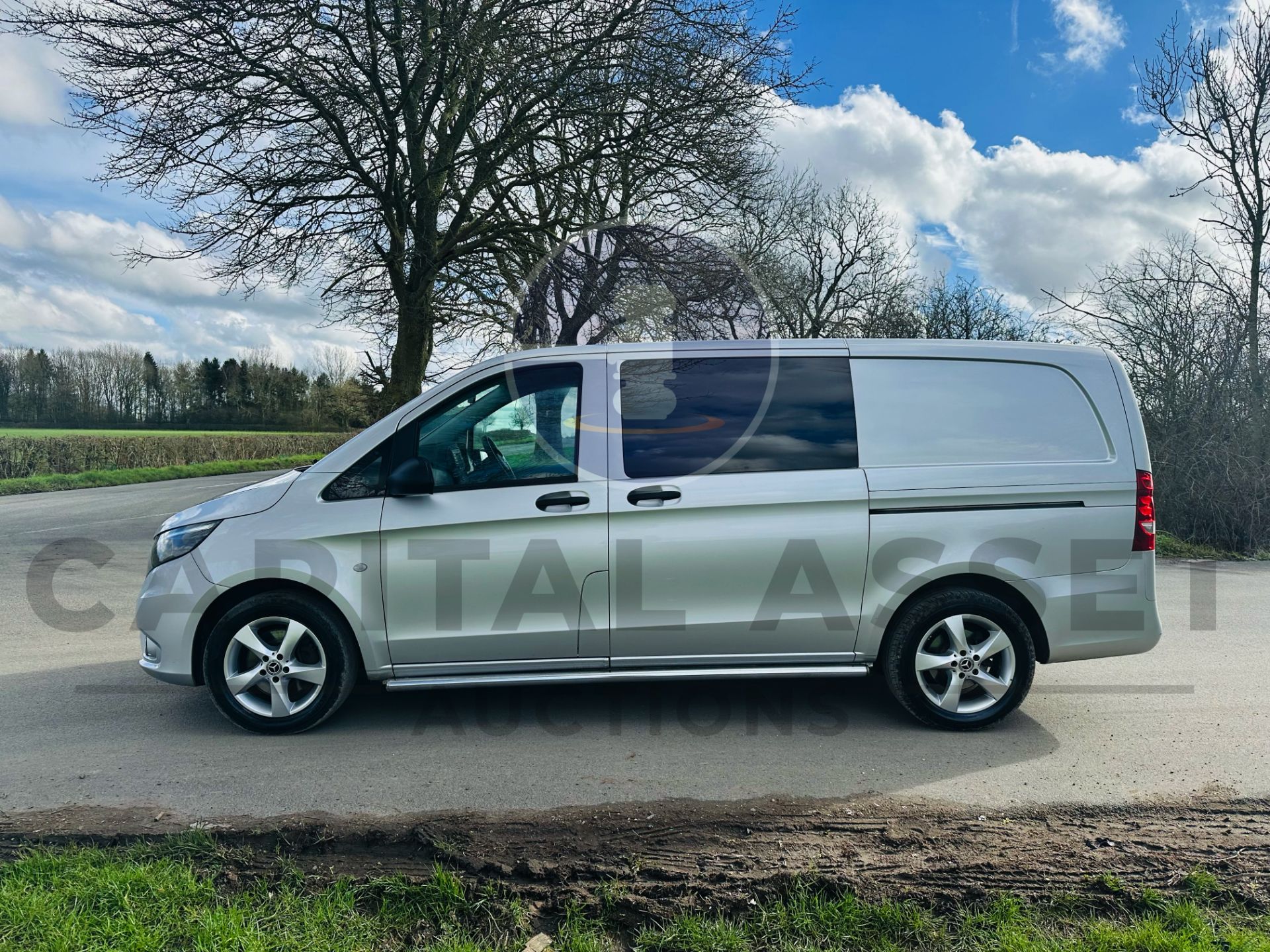 MERCEDES-BENZ VITO 119 CDI *SPORT "LWB DUALINER" 7G AUTOMATIC - 19 REG - ONLY 74K MILES - WOW!!! - Image 8 of 38