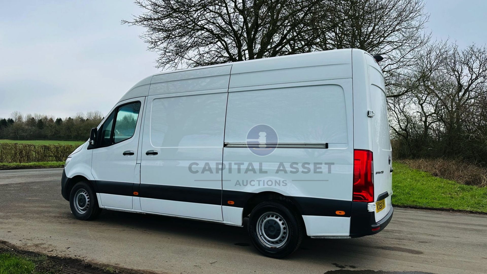 MERCEDES-BENZ SPRINTER 314 CDI *MWB - REFRIGERATED VAN* (2019 - FACELIFT MODEL) *OVERNIGHT STANDBY* - Image 11 of 41