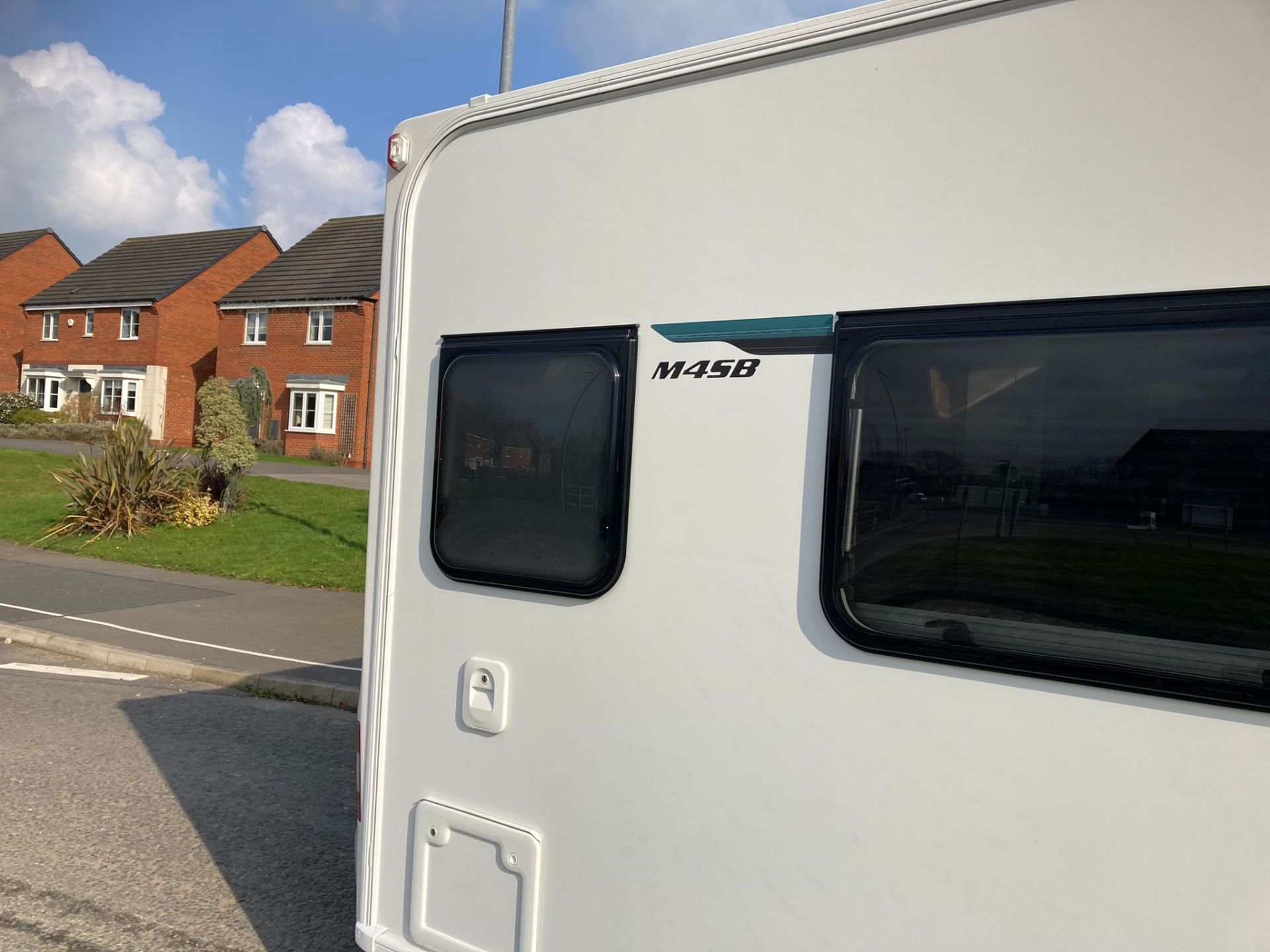 SWIFT AVENTURA M4SB (2021) 4 BERTH TOURING CARAVAN - 1 OWNER - UK SUPPLIED GREAT SPEC - Image 10 of 37