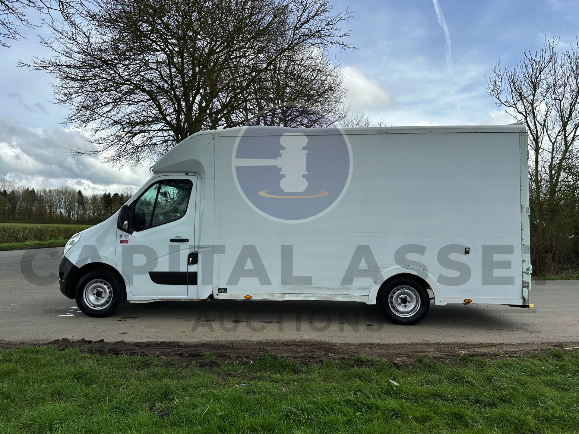 RENAULT MASTER LL35 *LWB LUTON / BOX VAN* (2020 - EURO 6) 2.3 DCI - 6 SPEED (1 OWNER - FULL HISTORY) - Image 8 of 40