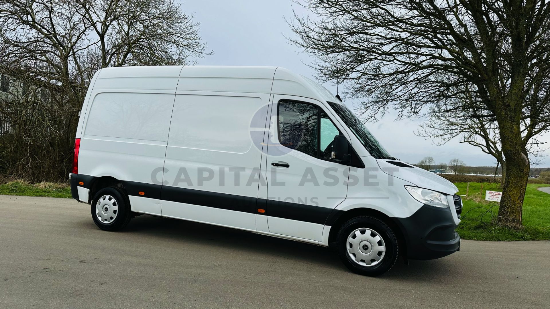 MERCEDES-BENZ SPRINTER 314 CDI *PREMIUM* MWB HI-ROOF (2021 - FACELIFT MODEL) *EURO 6* (1 OWNER)