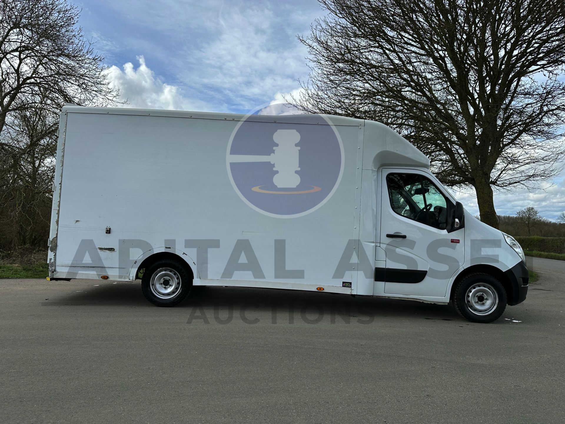 RENAULT MASTER LL35 *LWB LUTON / BOX VAN* (2020 - EURO 6) 2.3 DCI - 6 SPEED (1 OWNER - FULL HISTORY) - Image 14 of 40