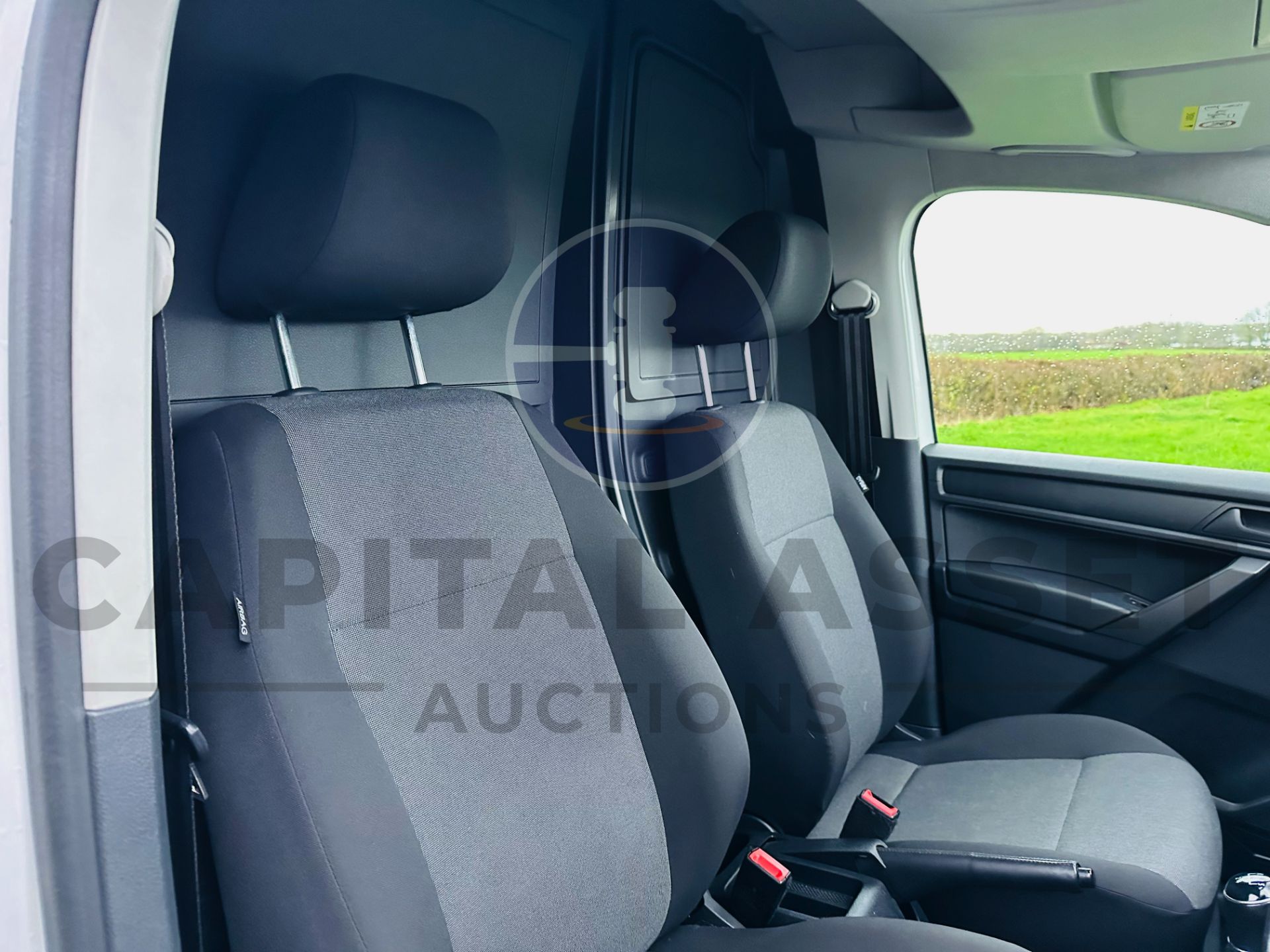 VOLKSWAGEN CADDY 2.0TDI BMT TREND-LINE (2021 MODEL) MAXI / LWB-1 OWNER (AIR CON) EURO 6 - Image 19 of 31