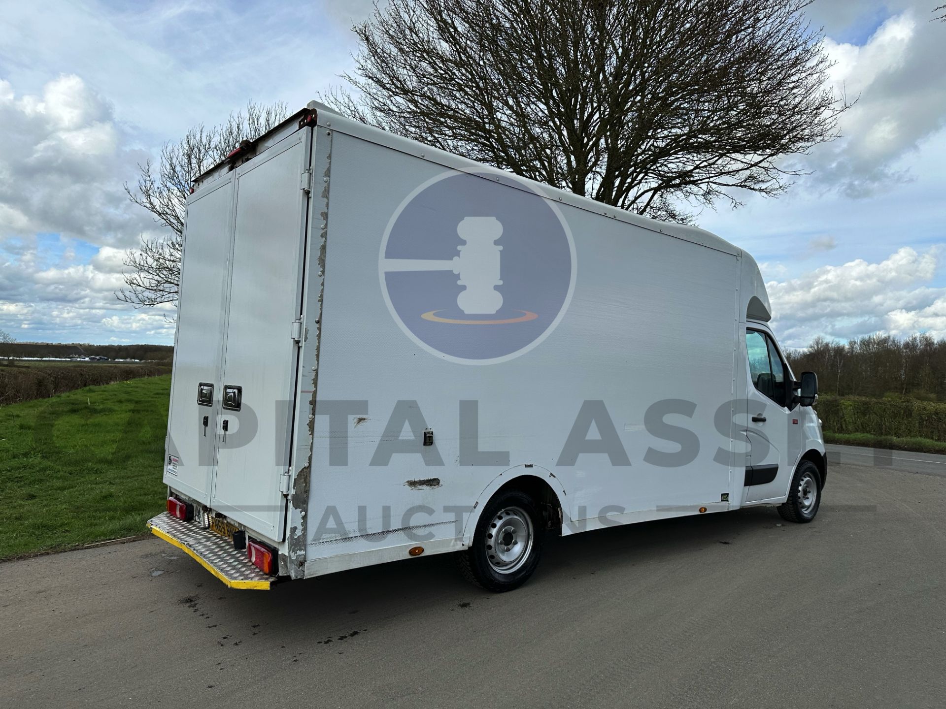 RENAULT MASTER LL35 *LWB LUTON / BOX VAN* (2020 - EURO 6) 2.3 DCI - 6 SPEED (1 OWNER - FULL HISTORY) - Image 12 of 40