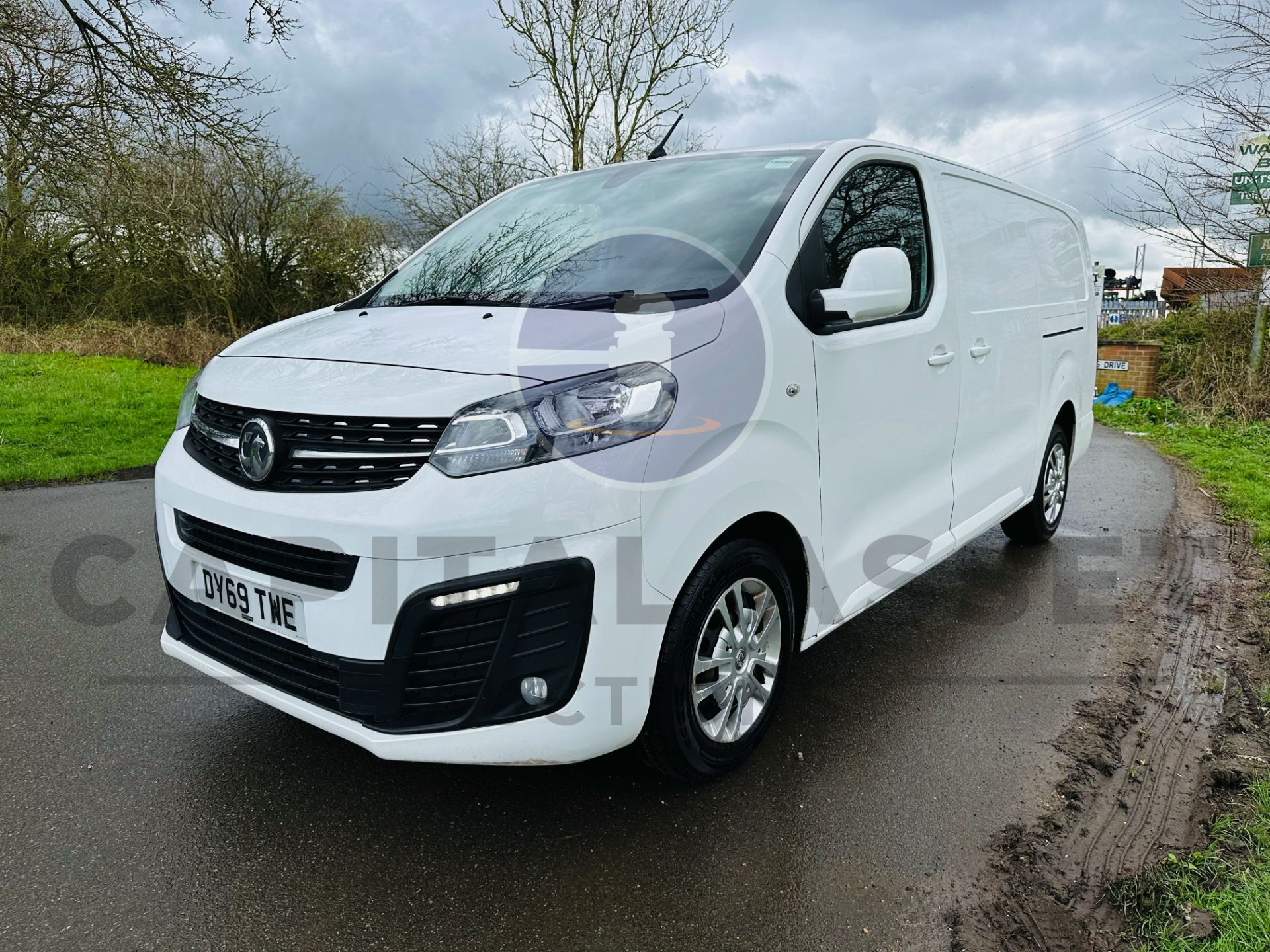 (ON SALE) VAUXHALL VIVARO 2.0 DCTI (SPORTIVE S/S - BLUE EURO 6 EDITION) 2020 MODEL - AC - NEW SHAPE - Image 4 of 32