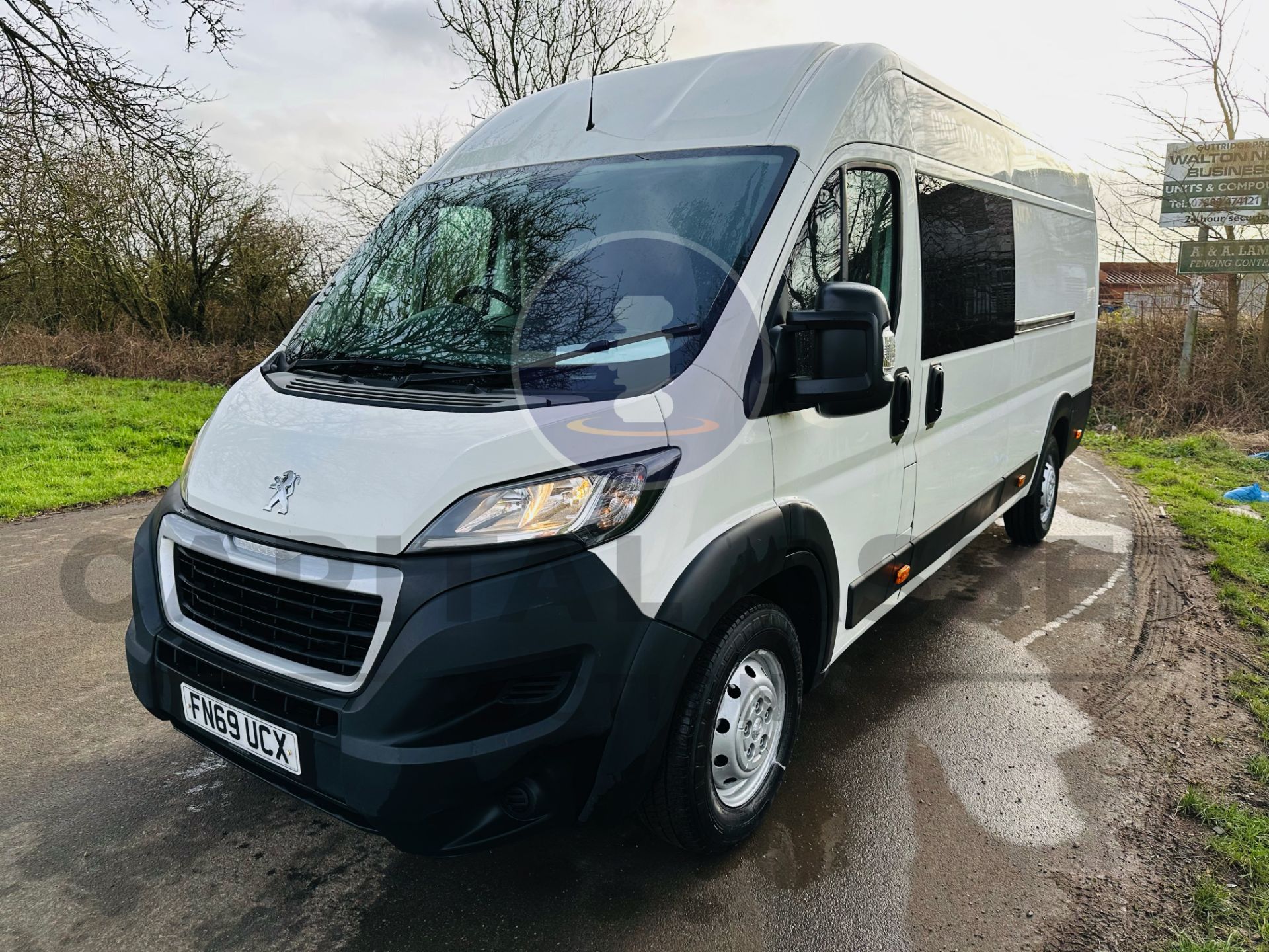 PEUGEOT BOXER *PROFESSIONAL* L4 XLWB 6 SEATER CREW VAN (2020 - EURO 6) 2.2 BLUE HDI - 6 SPEED *A/C* - Bild 4 aus 29