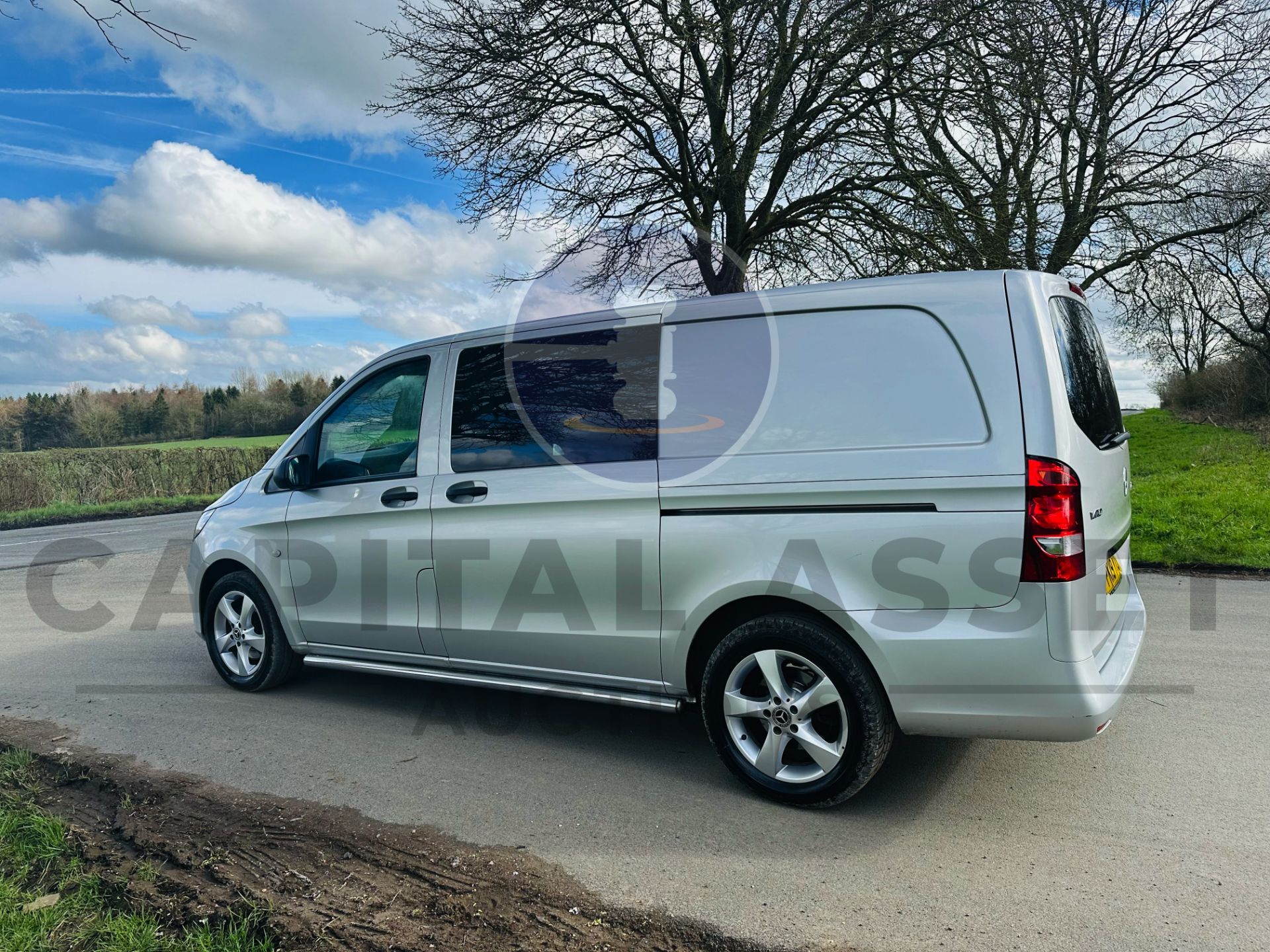 MERCEDES-BENZ VITO 119 CDI *SPORT "LWB DUALINER" 7G AUTOMATIC - 19 REG - ONLY 74K MILES - WOW!!! - Image 9 of 38