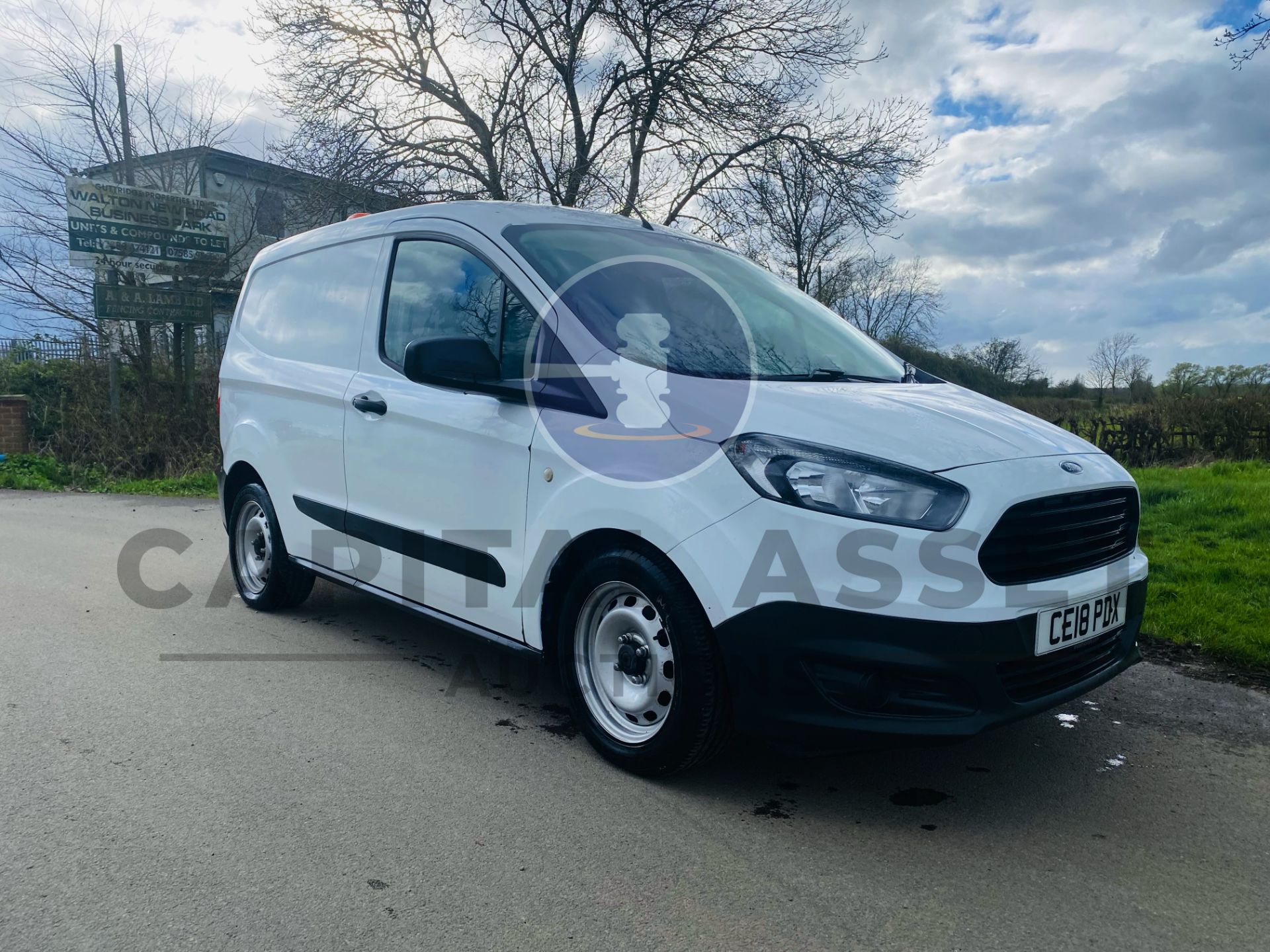 FORD TRANSIT COURIER 1.5TDCI - EURO 6 - 1 *OWNER FROM NEW* - 18 REG - LOW MILES - LOOK!!! - Image 2 of 18