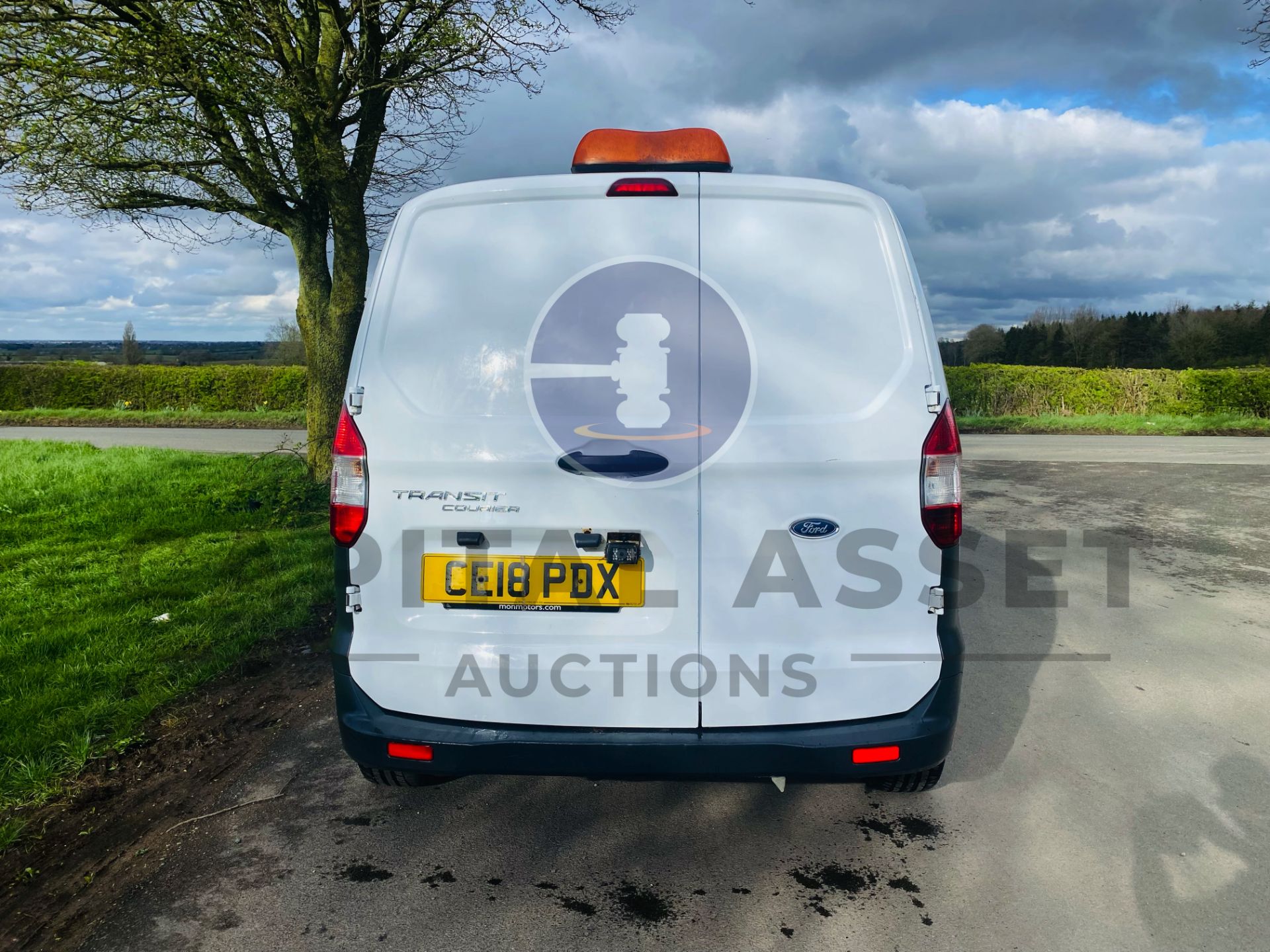 FORD TRANSIT COURIER 1.5TDCI - EURO 6 - 1 *OWNER FROM NEW* - 18 REG - LOW MILES - LOOK!!! - Image 8 of 18