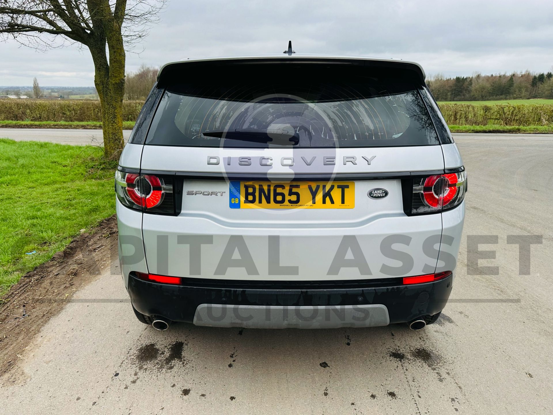 LAND ROVER DISCOVERY SPORT *SE TECH* 7 SEATER SUV (65 REG - EURO 6) 2.0 TD4 - AUTOMATIC - Image 8 of 38
