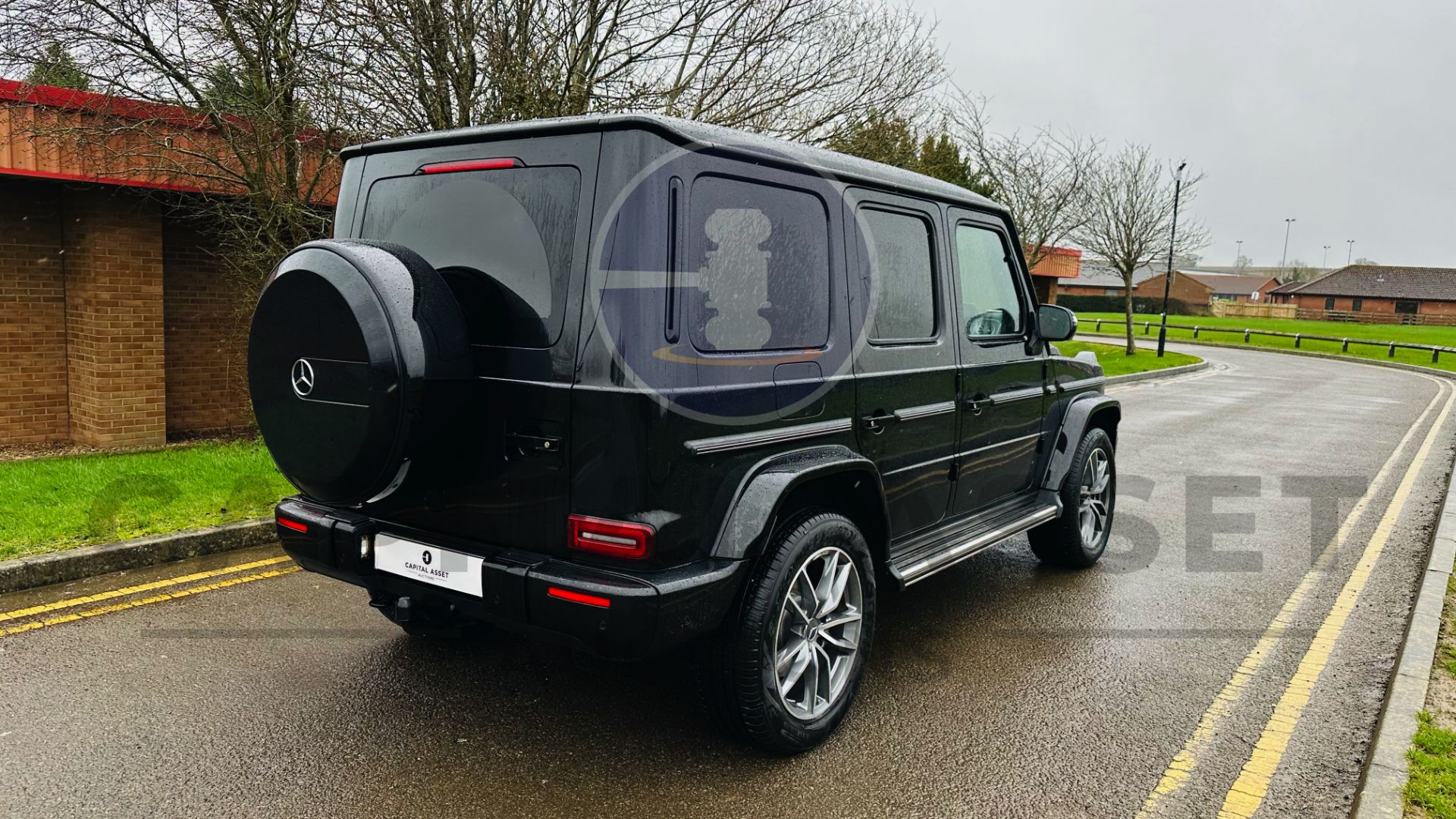 ON SALE MERCEDES-BENZ G400D *AMG LINE PREMIUM PLUS* (2023 - 73 REG) *NIGHT PACKAGE - ULTIMATE SPEC - Image 12 of 58