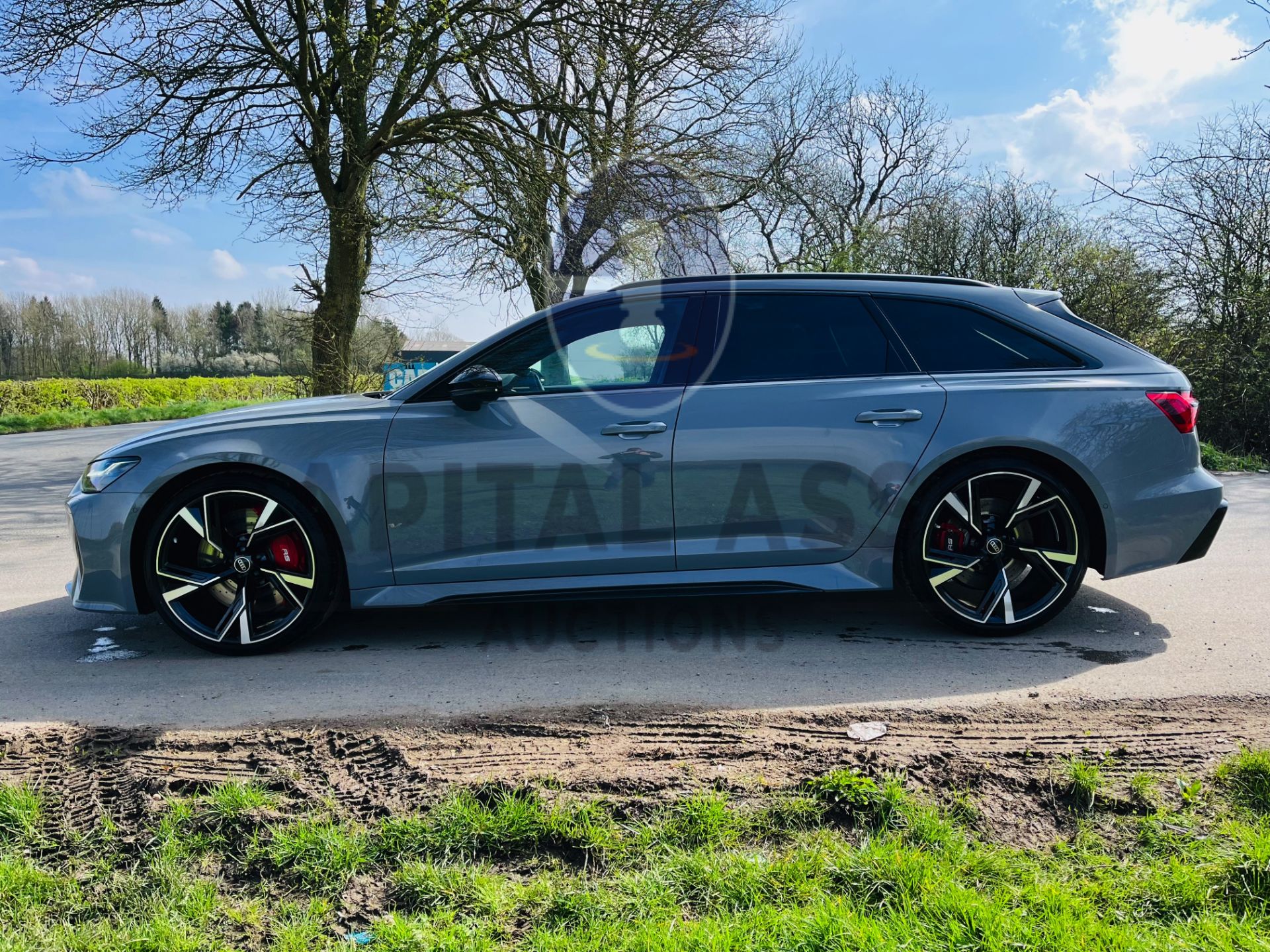 AUDI RS6 'AVANT' *CARBON BLACK EDITION* (23 REG - FACELIFT MODEL) 4.0 TFSI V8-600 BHP - 8 SPEED AUTO - Image 8 of 46