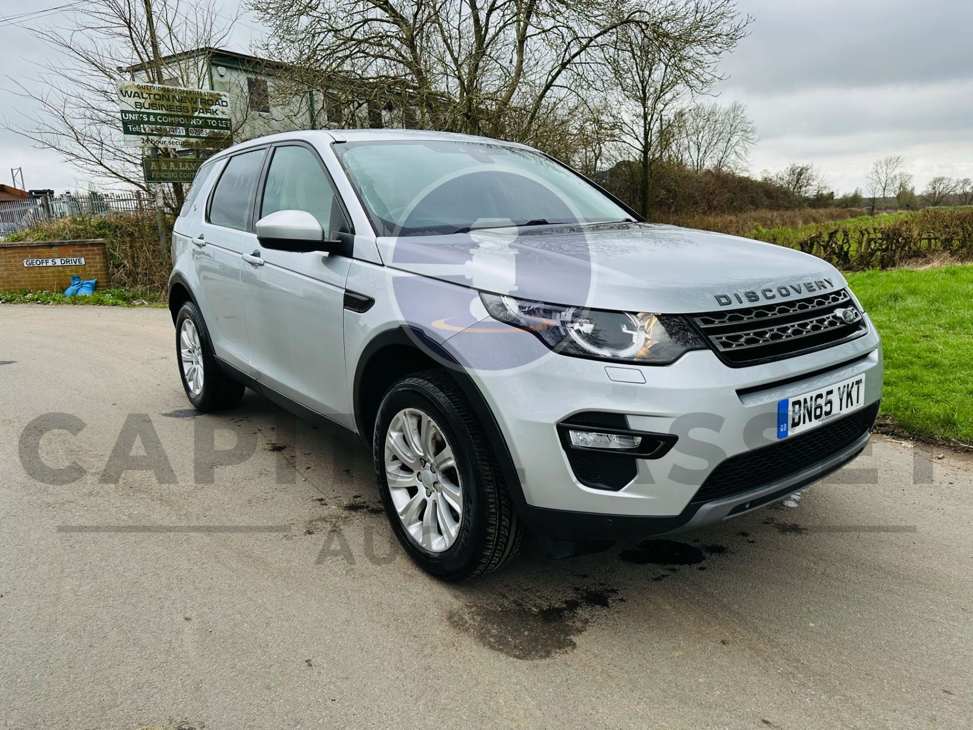 LAND ROVER DISCOVERY SPORT *SE TECH* 7 SEATER SUV (65 REG - EURO 6) 2.0 TD4 - AUTOMATIC - Image 2 of 38