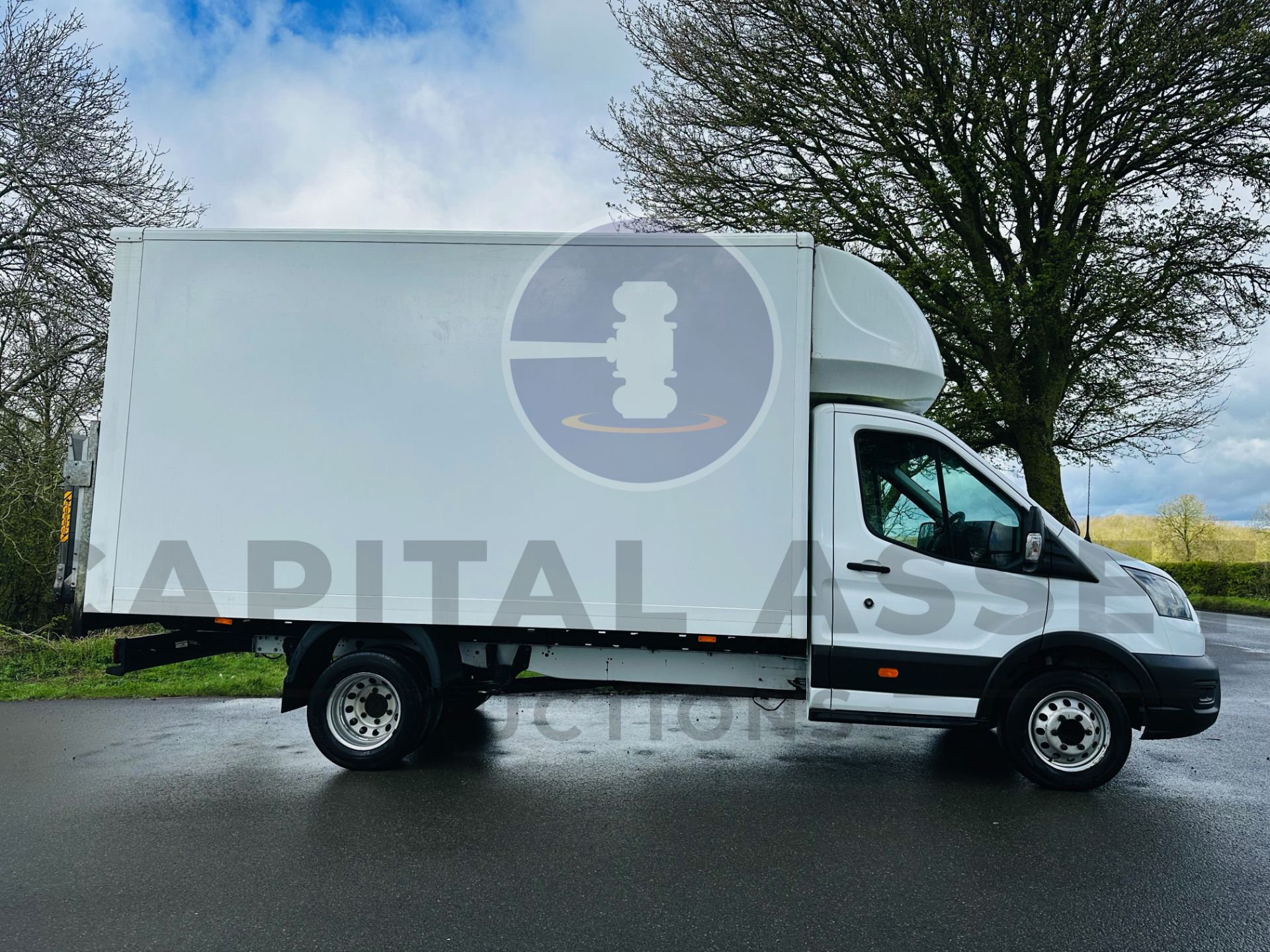 FORD TRANSIT 130 T350L RWD *LWB - LUTON / BOX VAN* (2021) 2.0 TDCI 'ECOBLUE' *EURO 6* (3500 KG) - Image 14 of 41