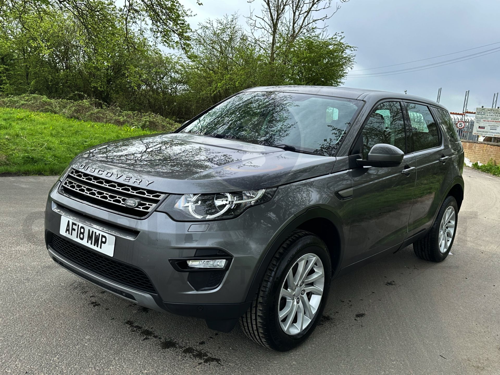 (On Sale) LAND ROVER DISCOVERY SPORT *SE TECH* 5 DOOR SUV (2018 - EURO 6) 2.0 TD4 - AUTO *HUGE SPEC* - Image 5 of 51