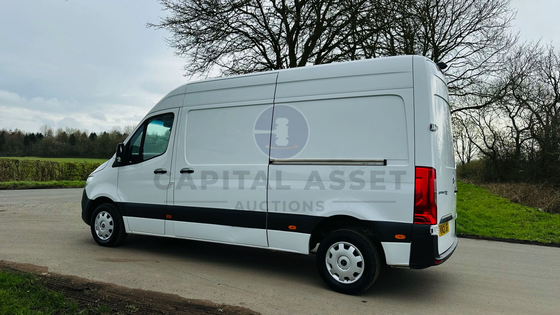 MERCEDES-BENZ SPRINTER 314 CDI *PREMIUM* MWB HI-ROOF (2021 - FACELIFT MODEL) *EURO 6* (1 OWNER) - Bild 9 aus 42