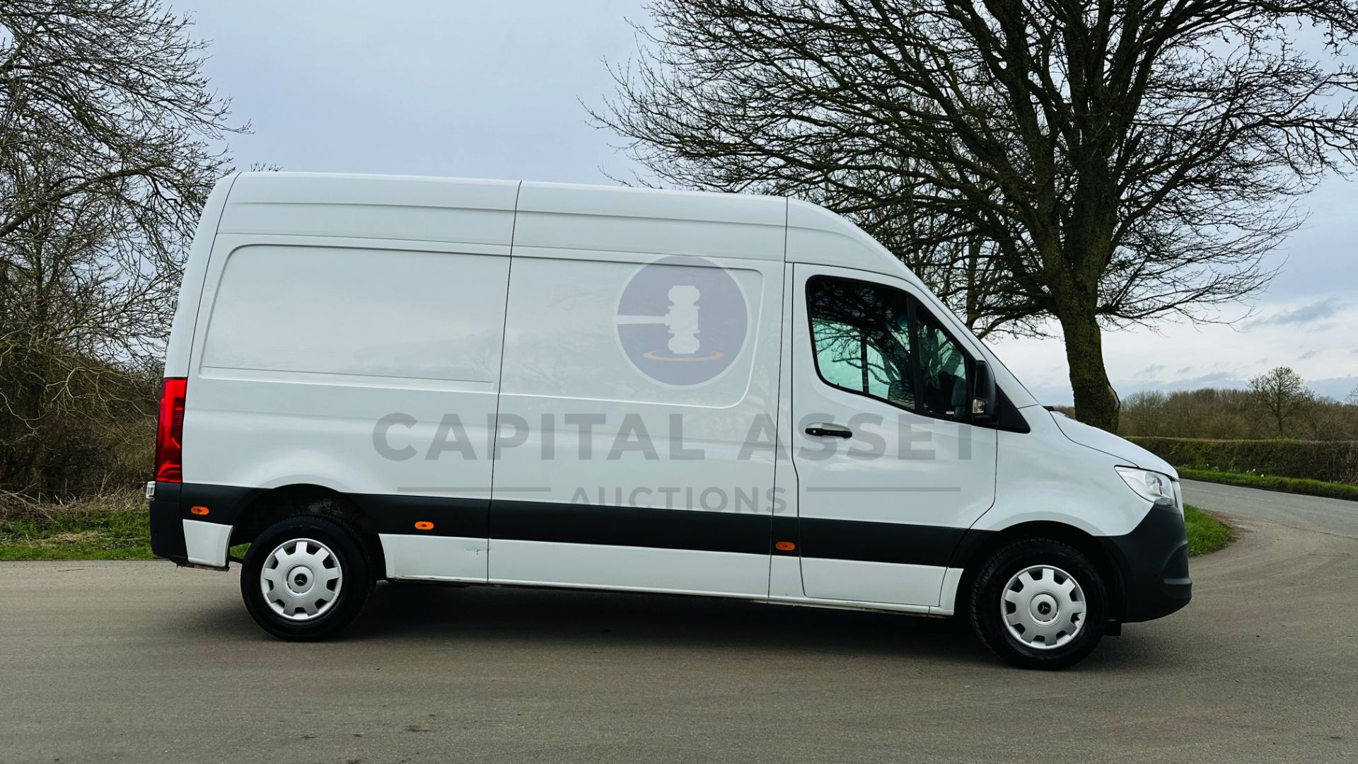 MERCEDES-BENZ SPRINTER 314 CDI *PREMIUM* MWB HI-ROOF (2021 - FACELIFT MODEL) *EURO 6* (1 OWNER) - Bild 14 aus 42