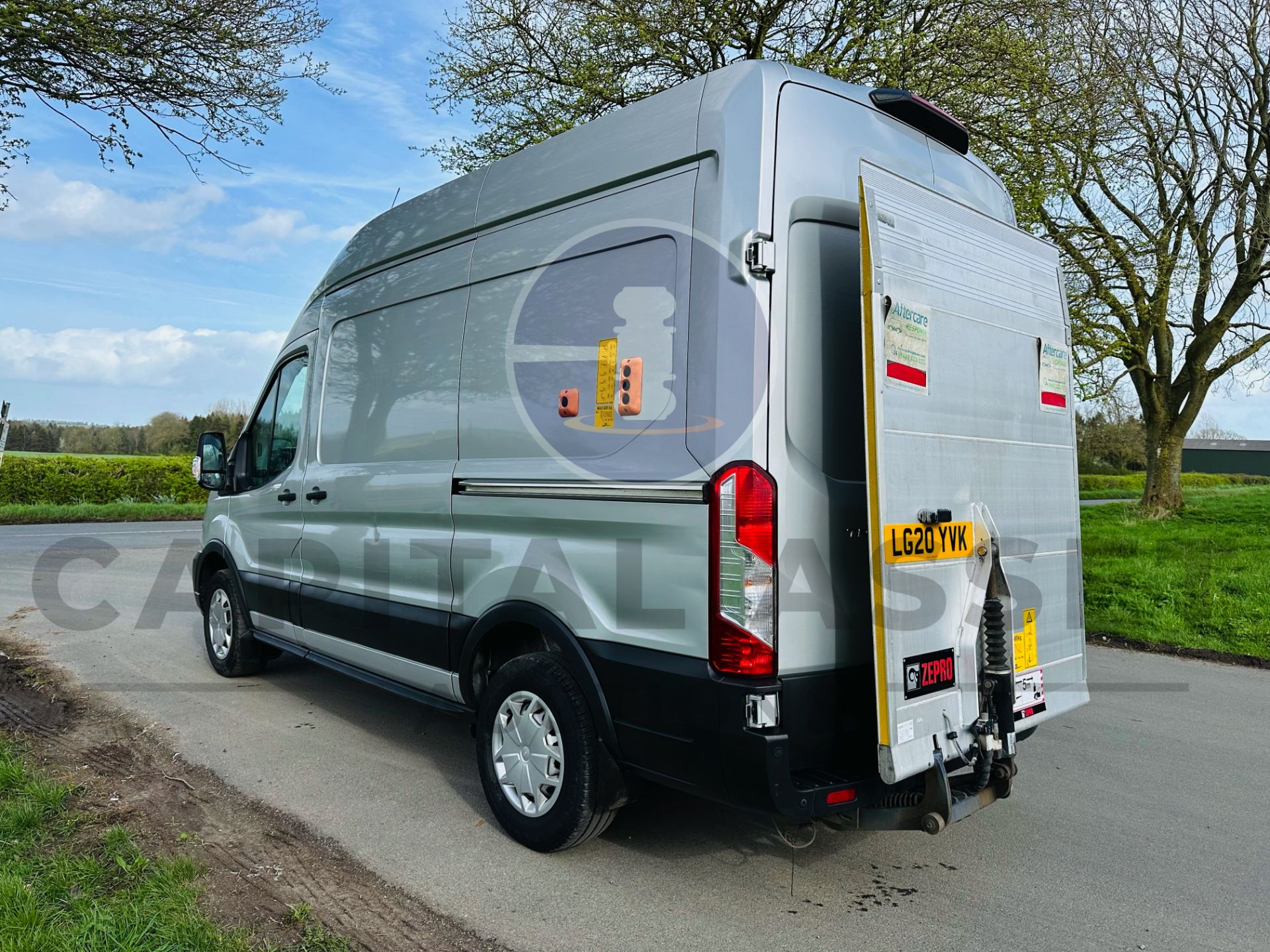 FORD TRANSIT 2.0TDCI (130) *TREND* LWB HIGH ROOF WITH ELECTRIC REAR TAIL LIFT - 20 REG - AIR CON - - Image 7 of 32