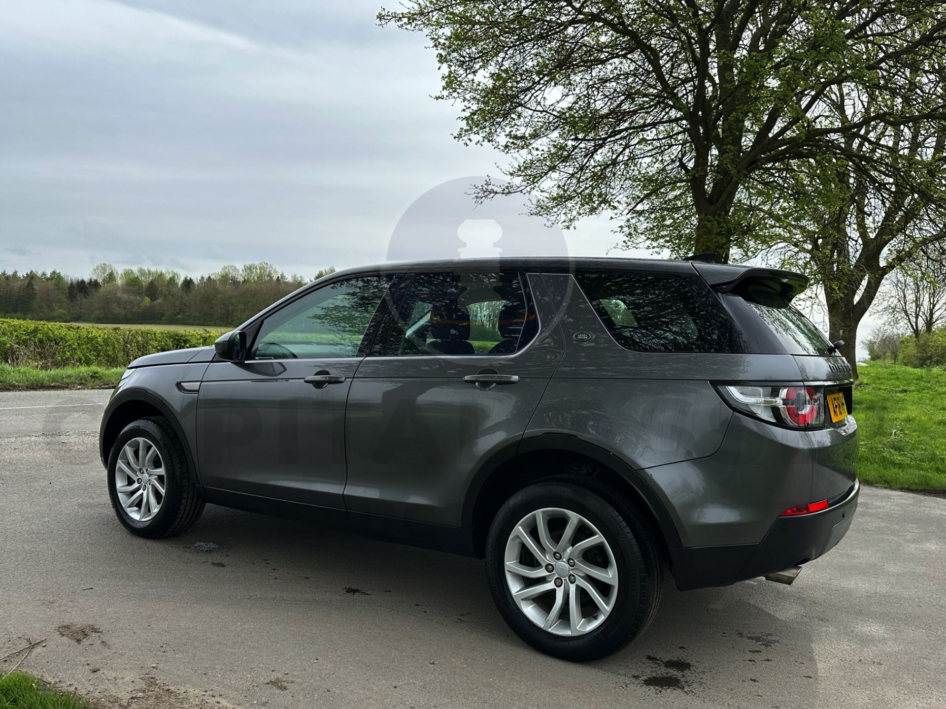 (On Sale) LAND ROVER DISCOVERY SPORT *SE TECH* 5 DOOR SUV (2018 - EURO 6) 2.0 TD4 - AUTO *HUGE SPEC* - Image 9 of 51