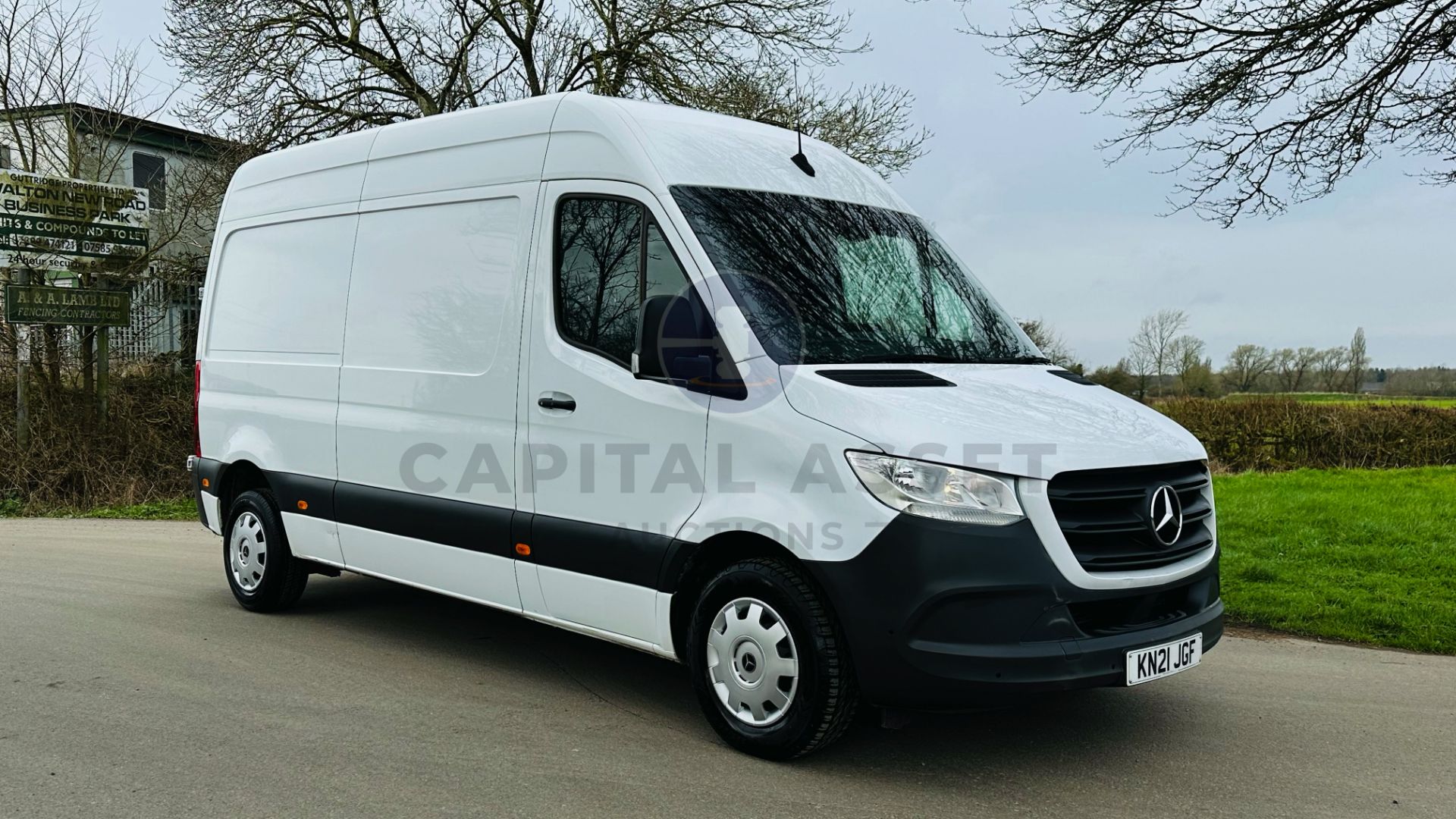 MERCEDES-BENZ SPRINTER 314 CDI *PREMIUM* MWB HI-ROOF (2021 - FACELIFT MODEL) *EURO 6* (1 OWNER) - Image 3 of 42