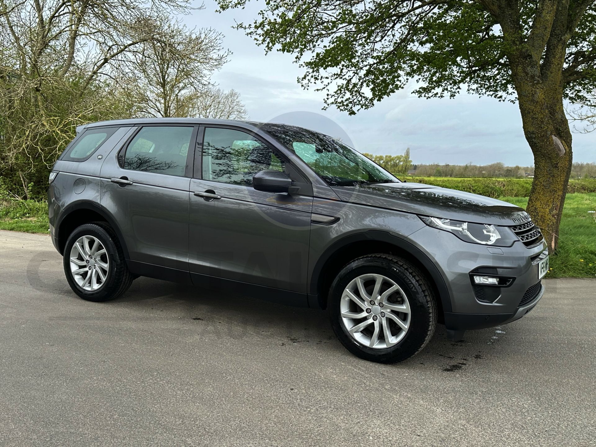 (On Sale) LAND ROVER DISCOVERY SPORT *SE TECH* 5 DOOR SUV (2018 - EURO 6) 2.0 TD4 - AUTO *HUGE SPEC* - Image 2 of 51