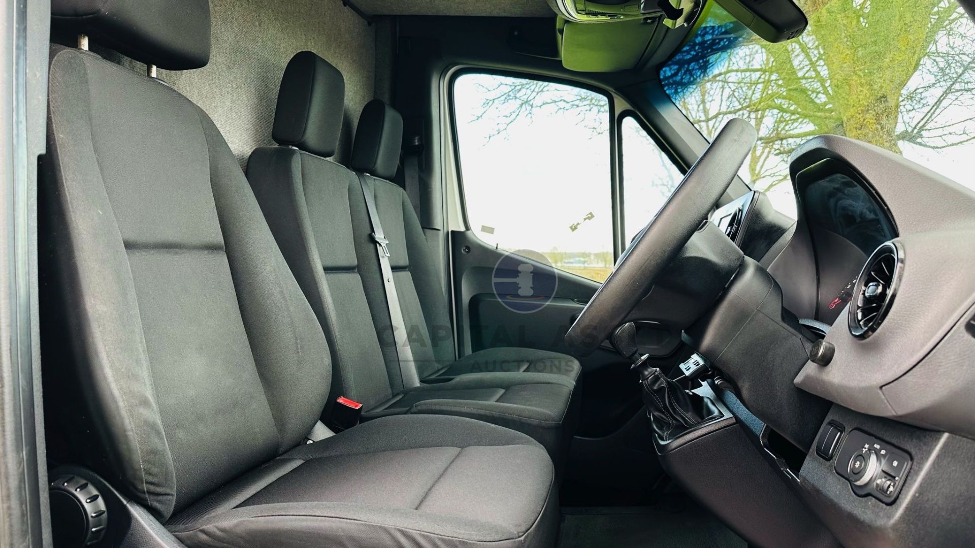 MERCEDES-BENZ SPRINTER 314 CDI *MWB - REFRIGERATED VAN* (2019 - FACELIFT MODEL) *OVERNIGHT STANDBY* - Image 25 of 41