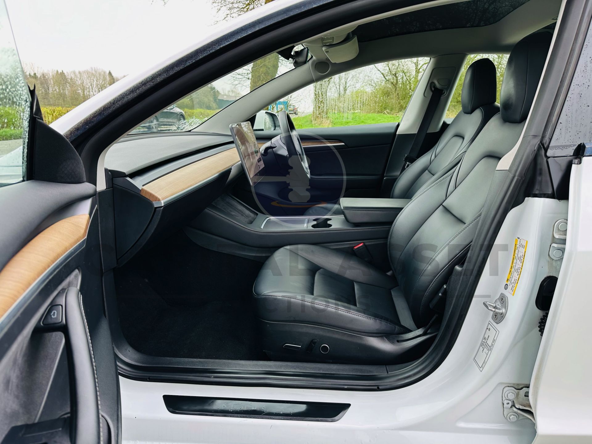(ON SALE) TESLA MODEL 3 PLUS *PURE ELECTRIC* - 21 REG - PAN ROOF - LEATHER - TYPE 2 CHARGING CABLE! - Image 25 of 41