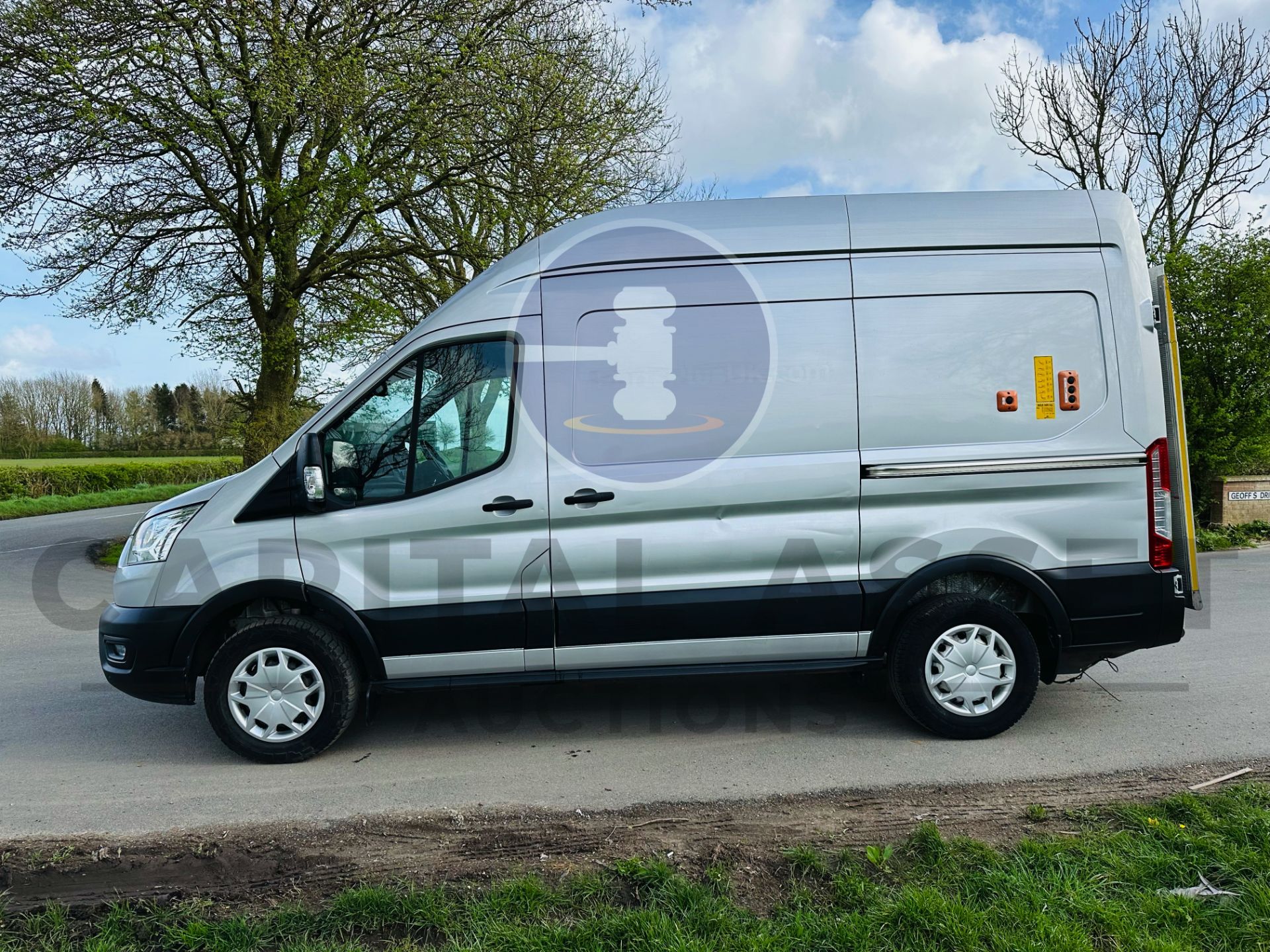 FORD TRANSIT 2.0TDCI (130) *TREND* LWB HIGH ROOF WITH ELECTRIC REAR TAIL LIFT - 20 REG - AIR CON - - Image 6 of 32