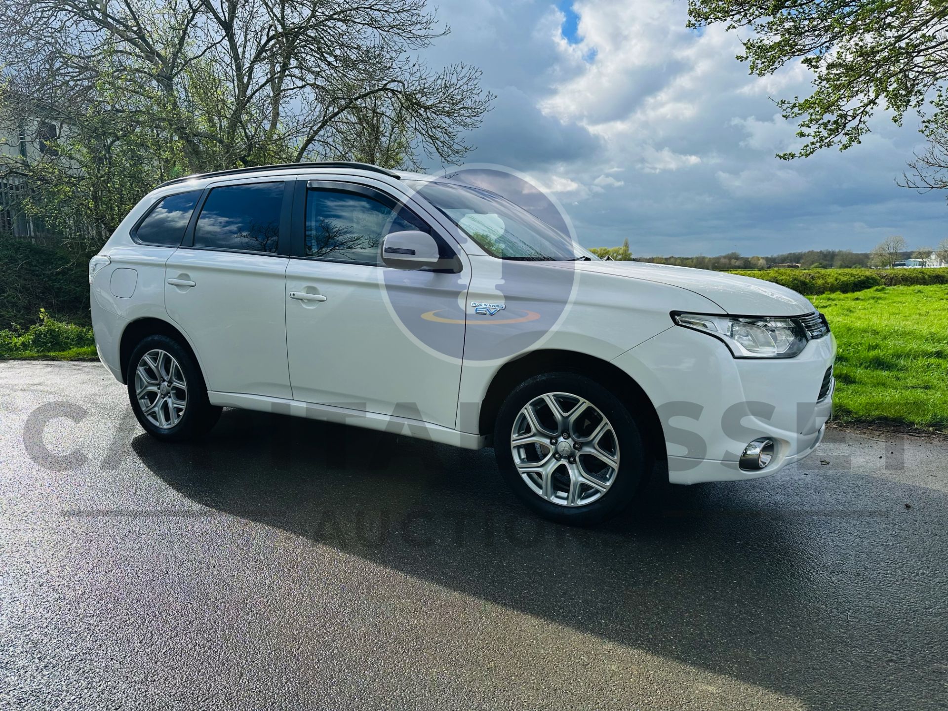 (On Sale) MITSUBISHI OUTLANDER *GX EDITION* (65 REG) 2.0 PETROL - ELECTRIC/HYBRID (PHEV) *HUGE SPEC*