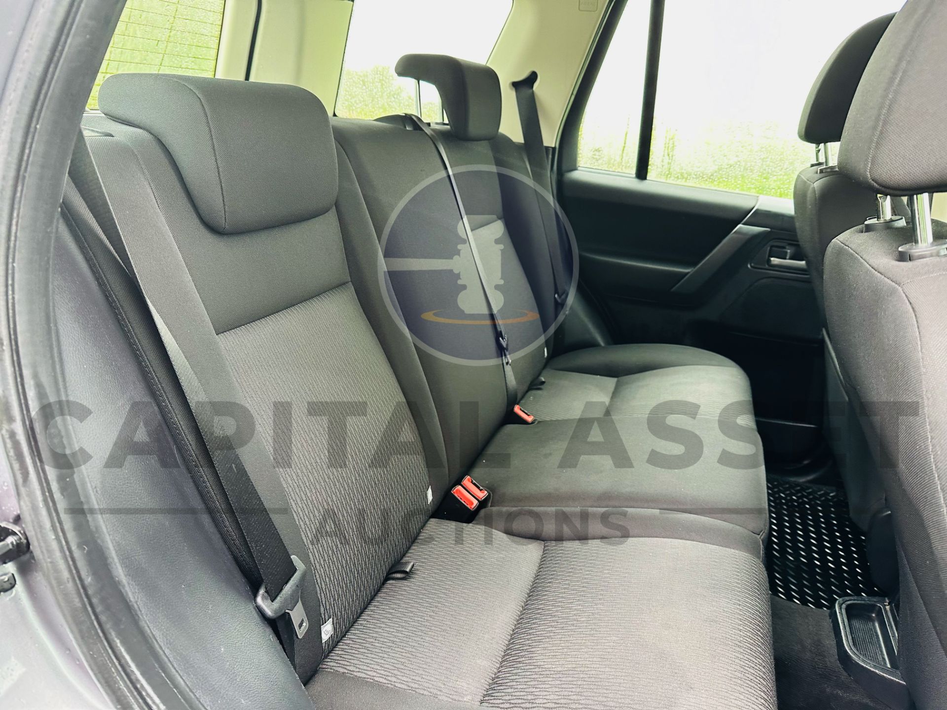 (ON SALE) LANDROVER FREELANDER 2.2TD4 S EDITION "AUTO - 2012 MODEL - AIR CON - FSH - Image 14 of 33