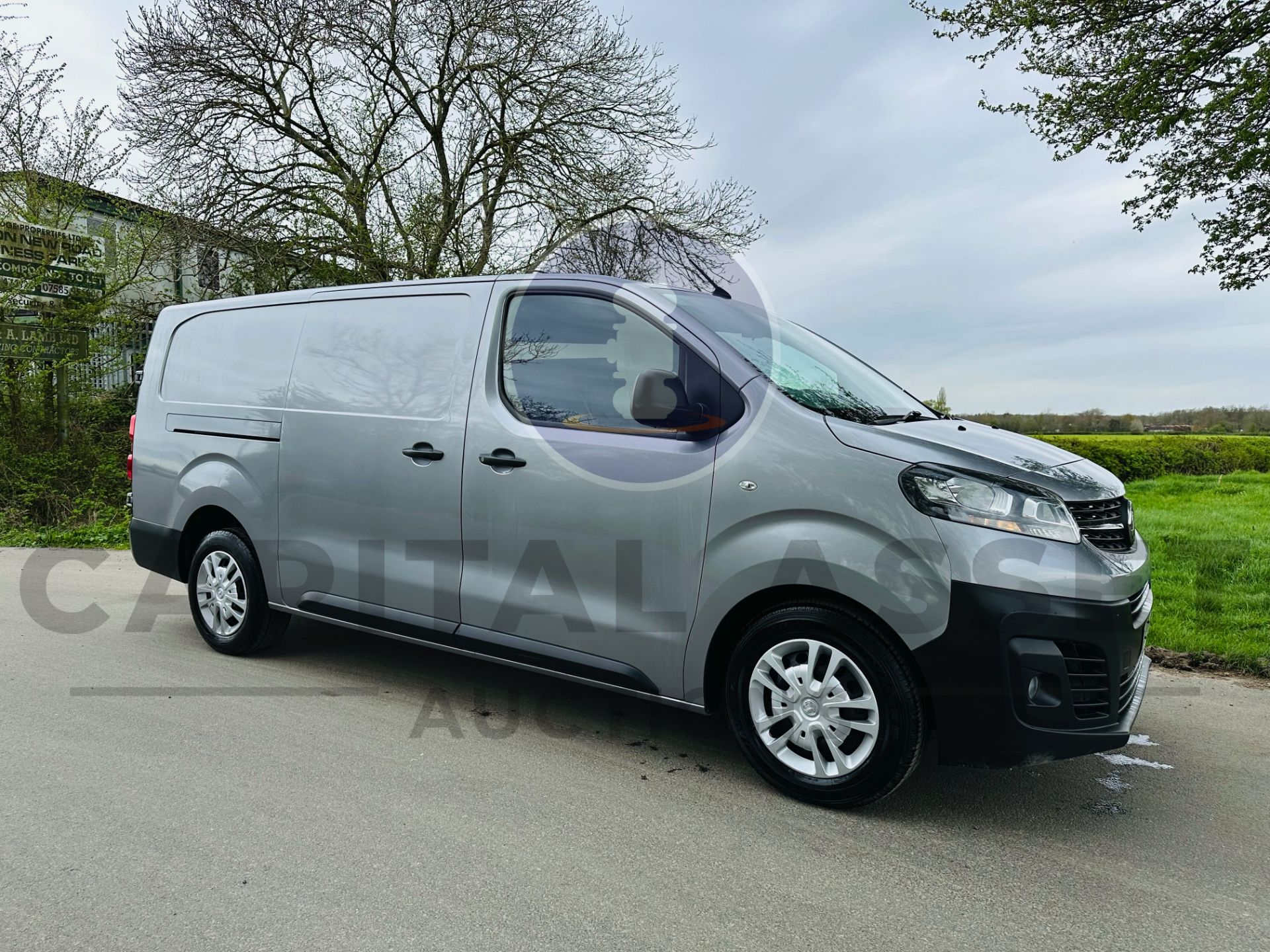 (ON SALE) VAUXHALL VIVARO 3100 *DYNAMIC S/S MODEL* EXTENDED FRAME - 2020 MODEL - 81K MILES - EURO 6!