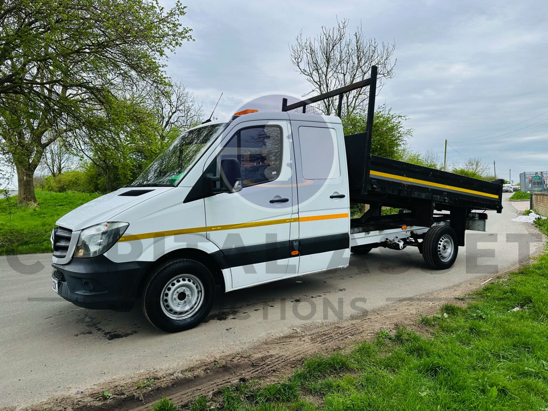 (ON SALE) MERCEDES SPRINTER 314 CDI *DOUBLE CAB TIPPER TRUCK* BLUETEC EDITION - 2019 MODEL 35K MILES - Image 5 of 31