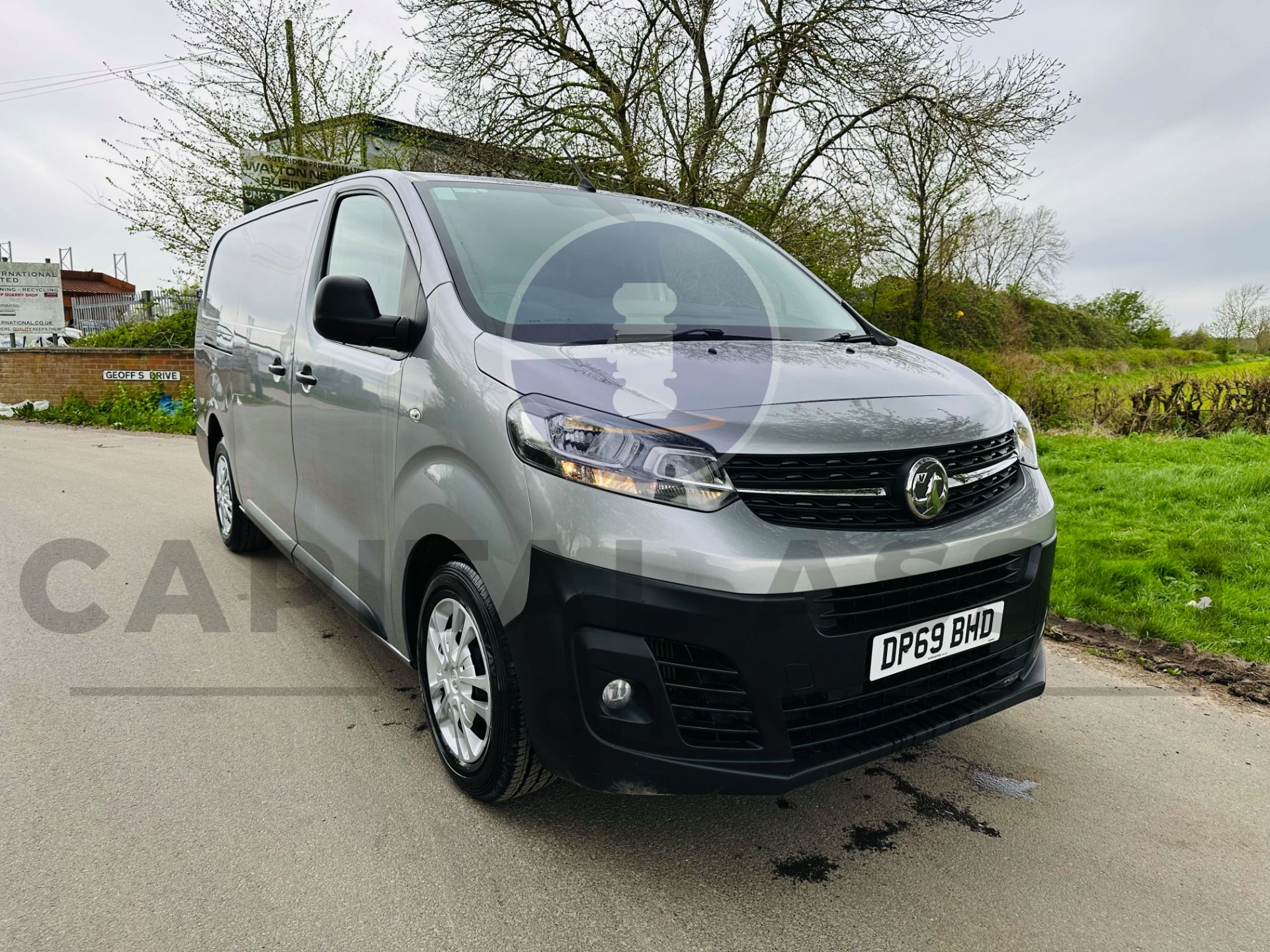 (ON SALE) VAUXHALL VIVARO 3100 *DYNAMIC S/S MODEL* EXTENDED FRAME - 2020 MODEL - 81K MILES - EURO 6! - Image 2 of 30