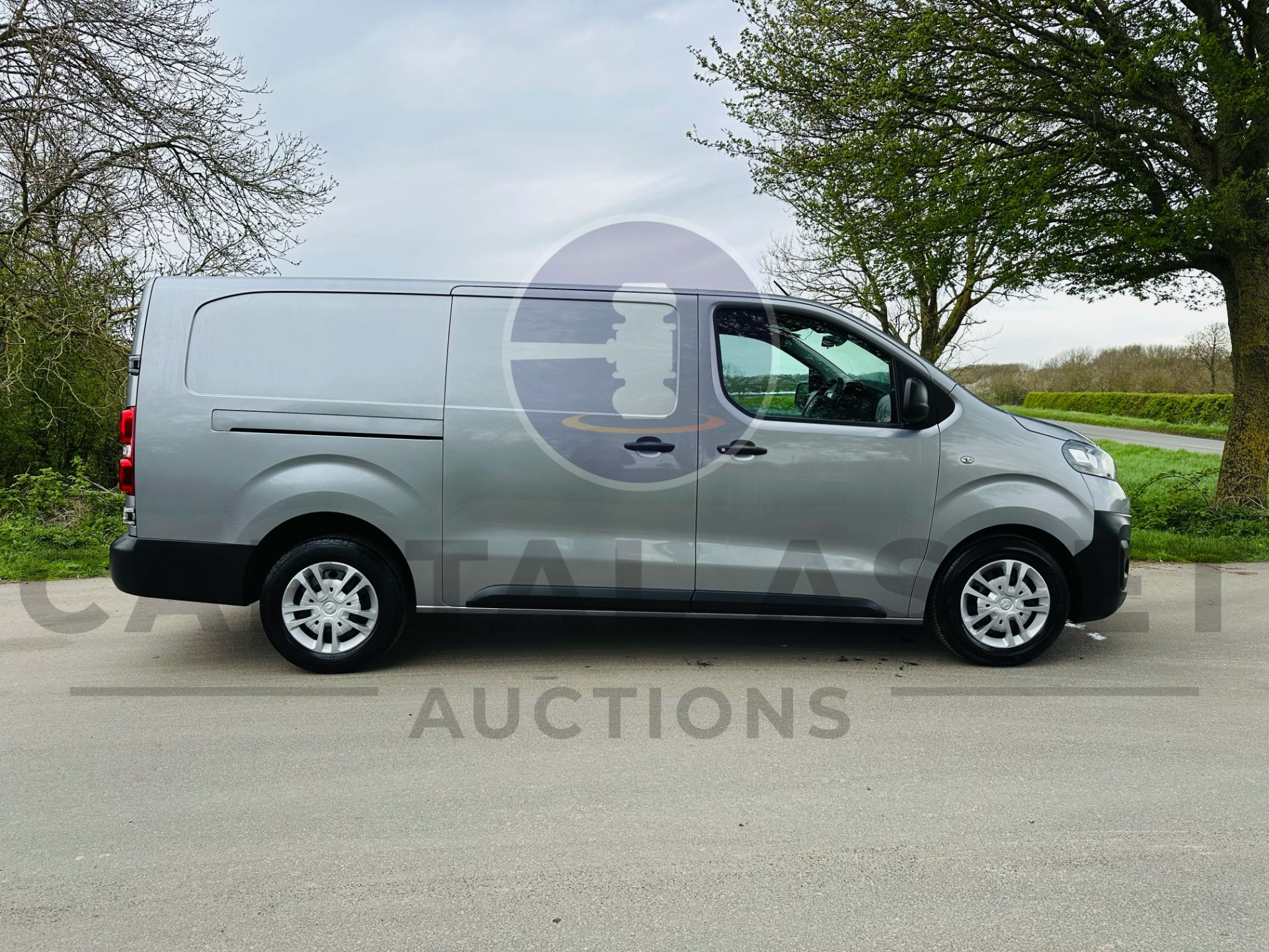 (ON SALE) VAUXHALL VIVARO 3100 *DYNAMIC S/S MODEL* EXTENDED FRAME - 2020 MODEL - 81K MILES - EURO 6! - Image 10 of 30