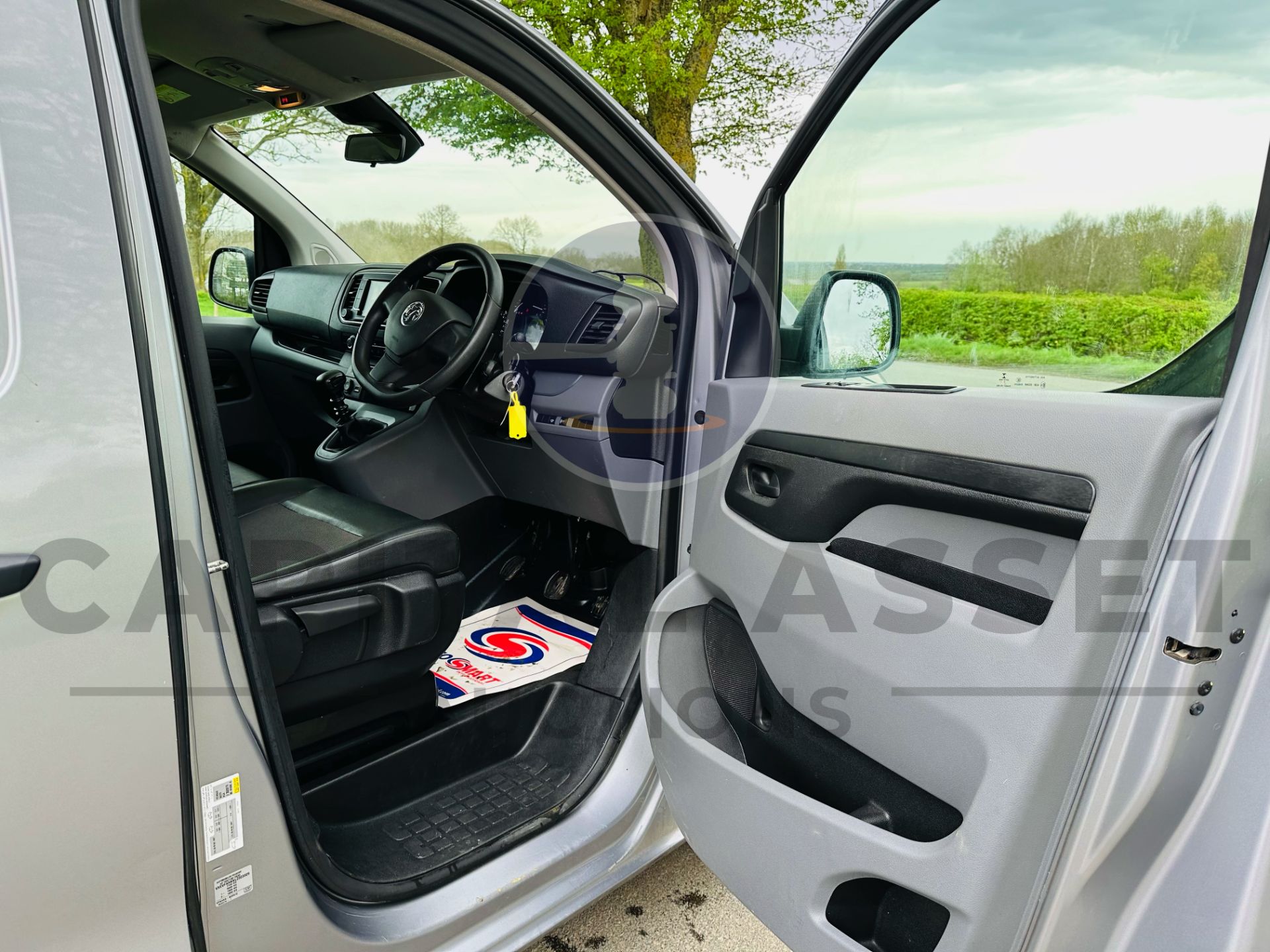 (ON SALE) VAUXHALL VIVARO 3100 *DYNAMIC S/S MODEL* EXTENDED FRAME - 2020 MODEL - 81K MILES - EURO 6! - Image 18 of 30