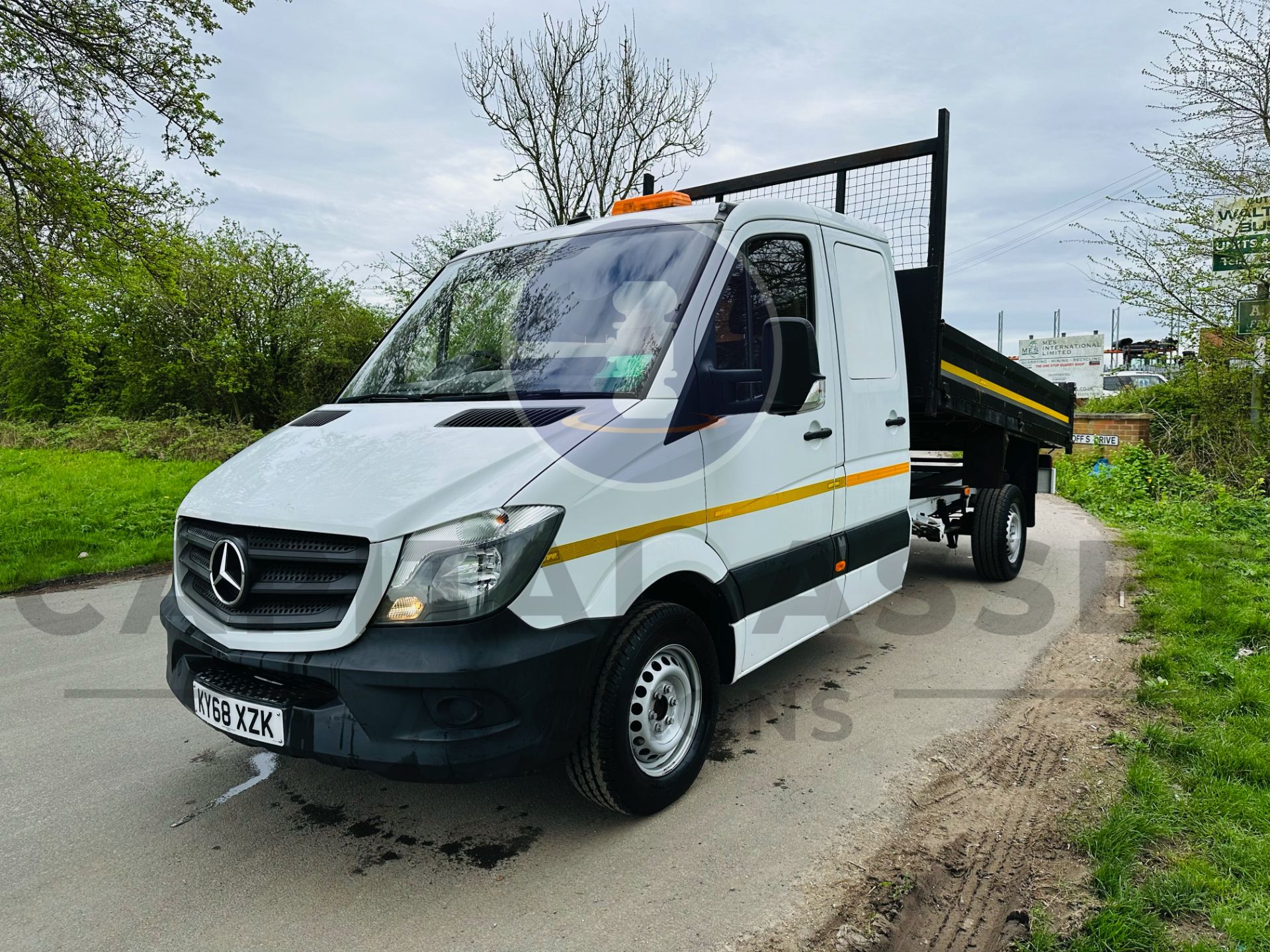 (ON SALE) MERCEDES SPRINTER 314 CDI *DOUBLE CAB TIPPER TRUCK* BLUETEC EDITION - 2019 MODEL 35K MILES - Image 4 of 31