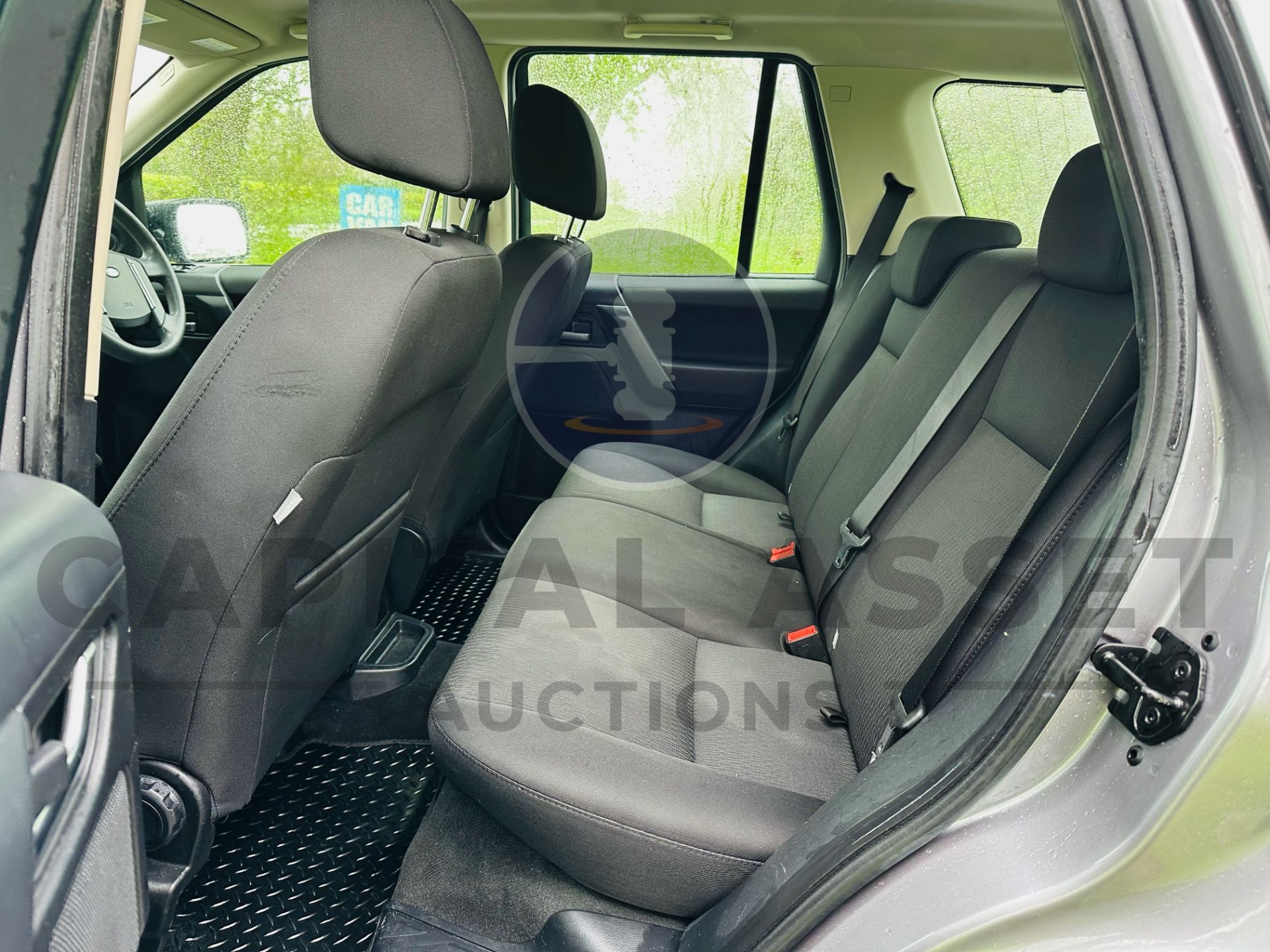 (ON SALE) LANDROVER FREELANDER 2.2TD4 S EDITION "AUTO - 2012 MODEL - AIR CON - FSH - Image 16 of 33