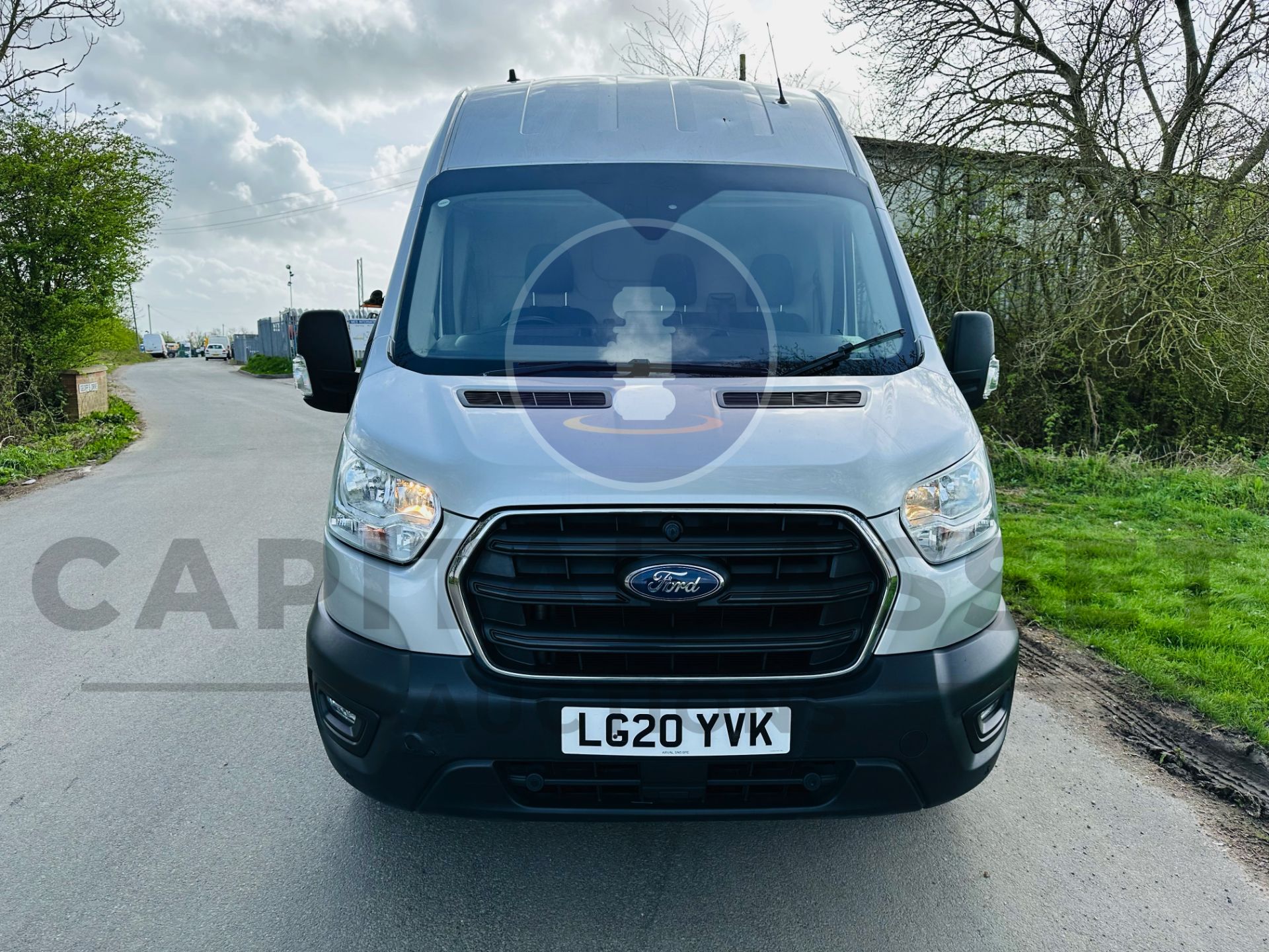 FORD TRANSIT 2.0TDCI (130) *TREND* LWB HIGH ROOF WITH ELECTRIC REAR TAIL LIFT - 20 REG - AIR CON - Image 3 of 32